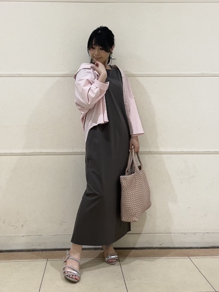 watanabeさんの「UNTITLED｜【接触冷感/吸水速乾/UVカット】ドルマンスリーブシャツ」を使ったコーディネート