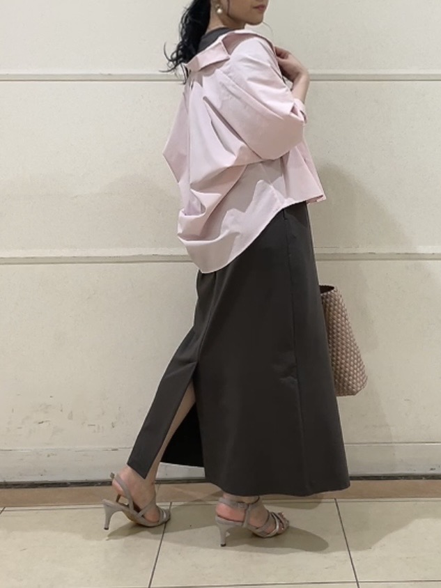 watanabeさんの「UNTITLED｜【接触冷感/吸水速乾/UVカット】ドルマンスリーブシャツ」を使ったコーディネート