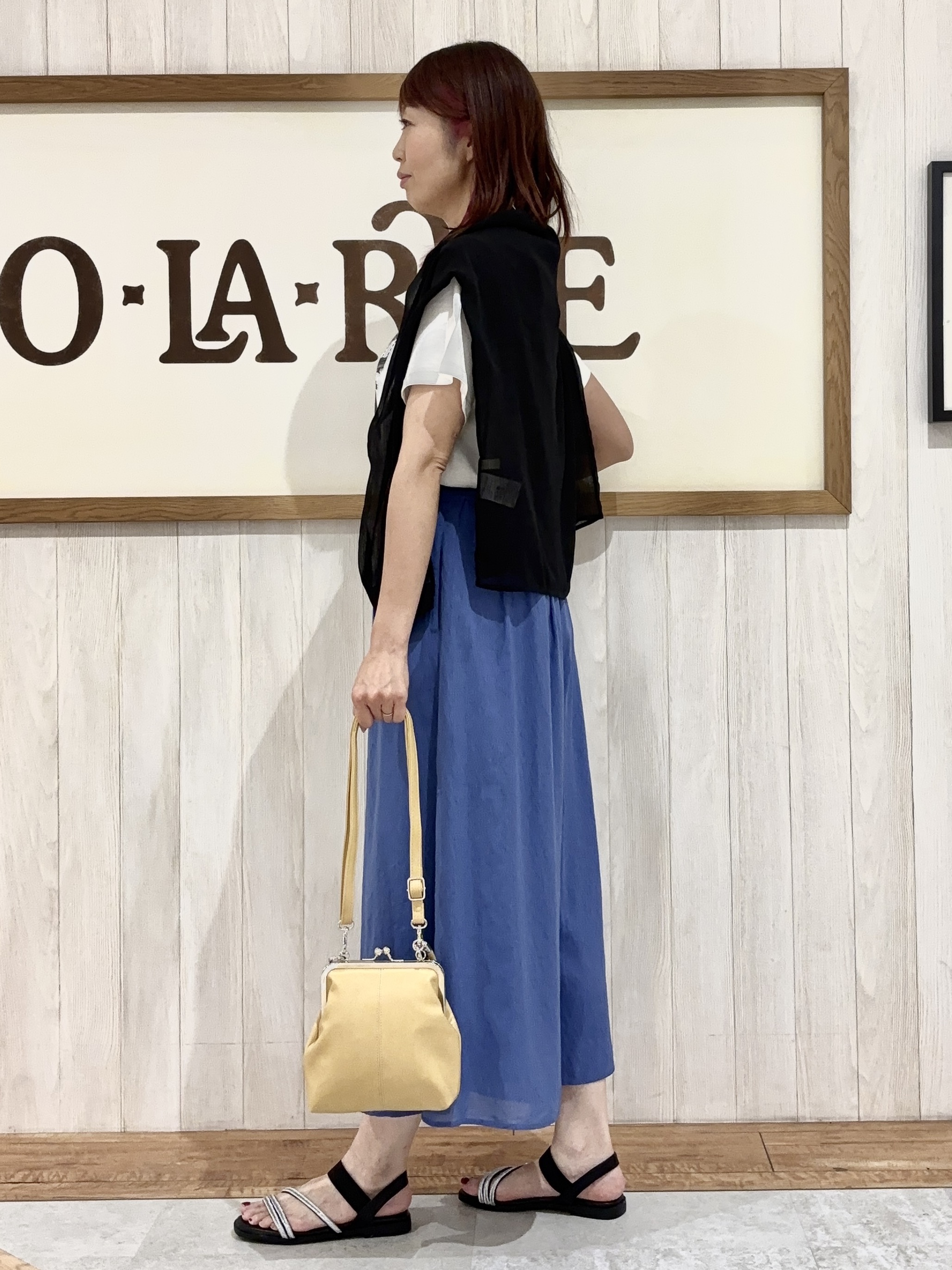 みきぽんさんの「SHOO･LA･RUE｜【洗濯機可】ダブルポケット 楊柳しぼしぼシアーシャツ」を使ったコーディネート