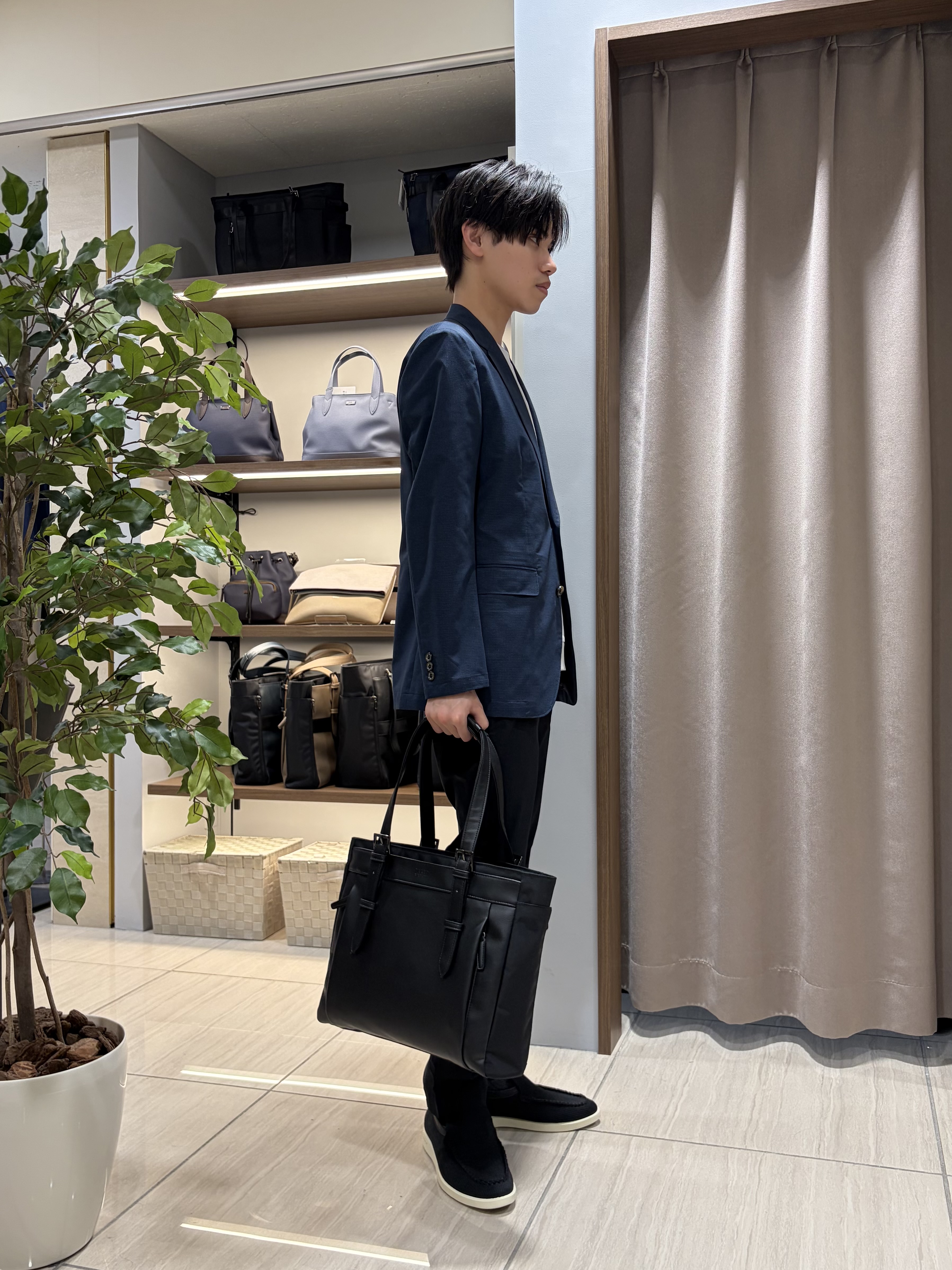 hiroさんの「TAKEO KIKUCHI｜【Begin5月号掲載/通気性】トリコットサッカー ジャケット」を使ったコーディネート
