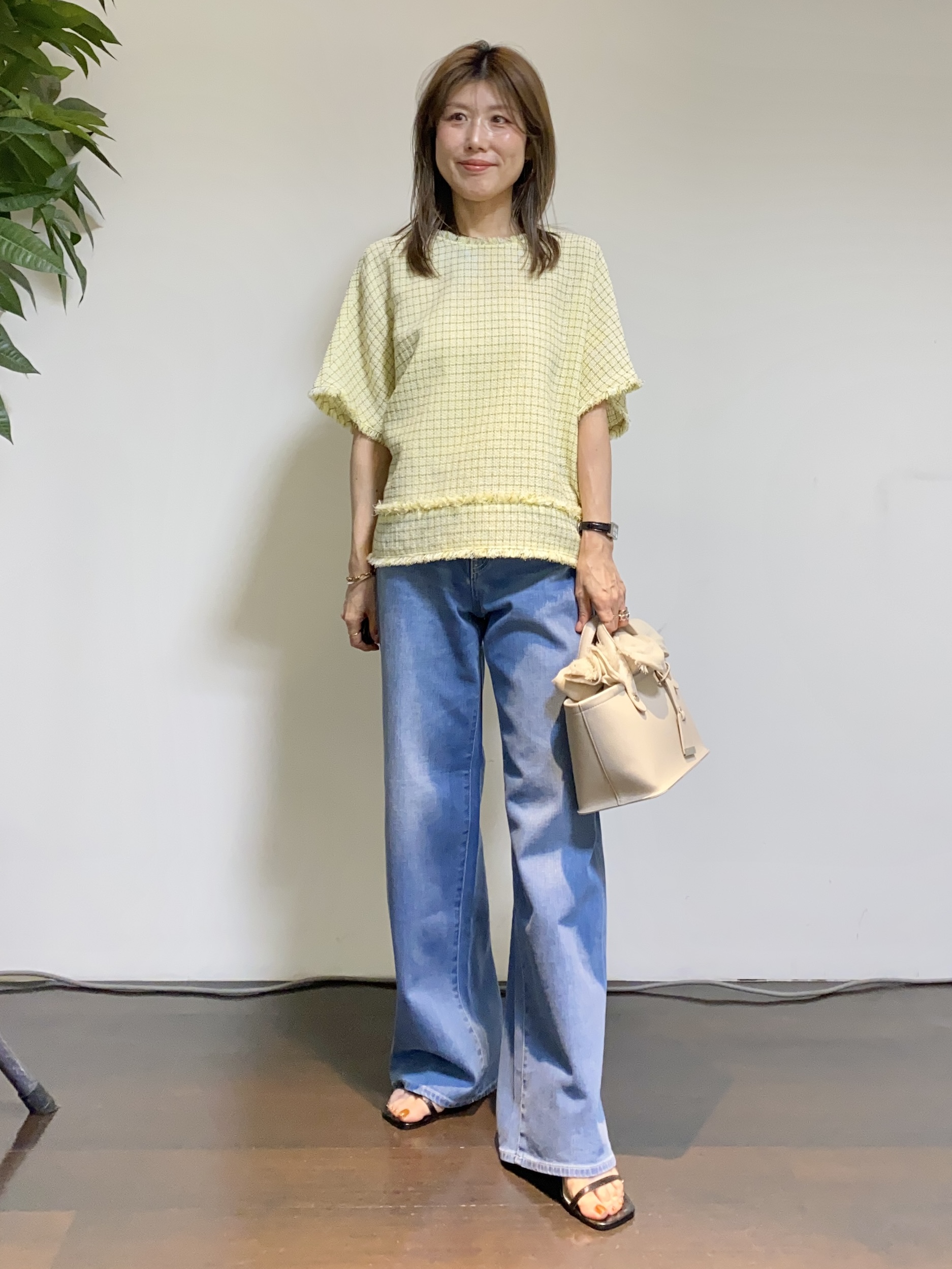 tomoさんの「UNTITLED｜ファンシーツイードブラウス」を使ったコーディネート