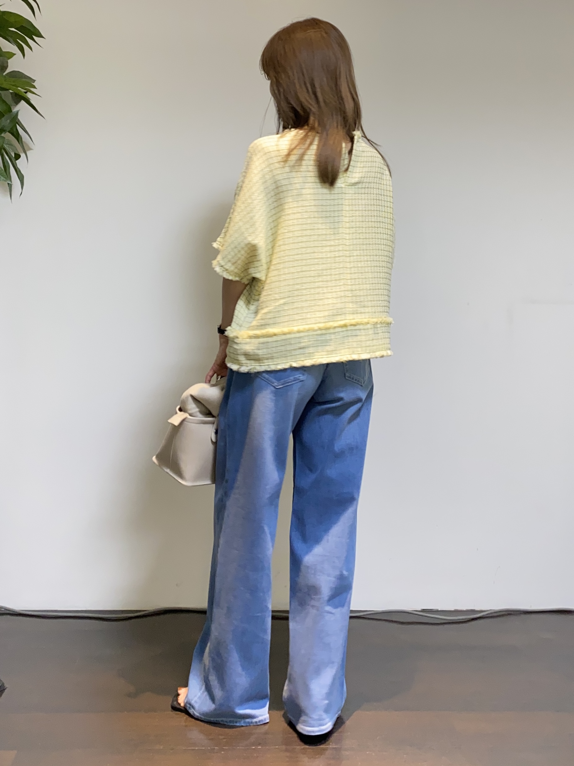 tomoさんの「UNTITLED｜ファンシーツイードブラウス」を使ったコーディネート