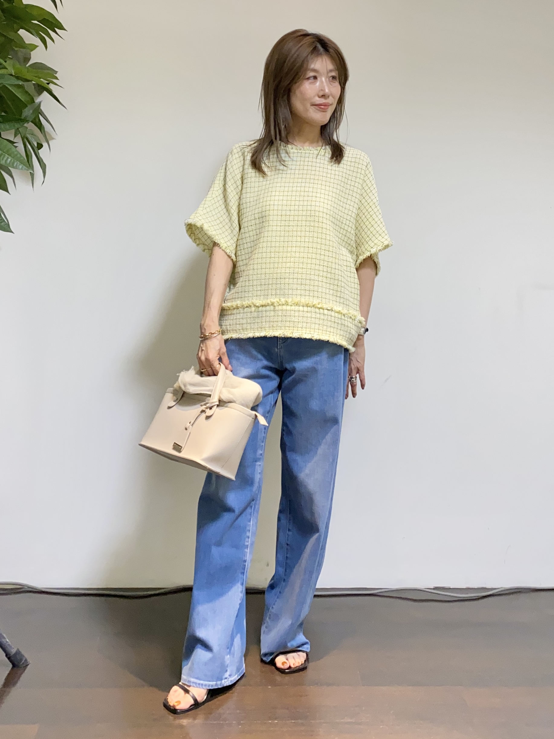 tomoさんの「UNTITLED｜ファンシーツイードブラウス」を使ったコーディネート