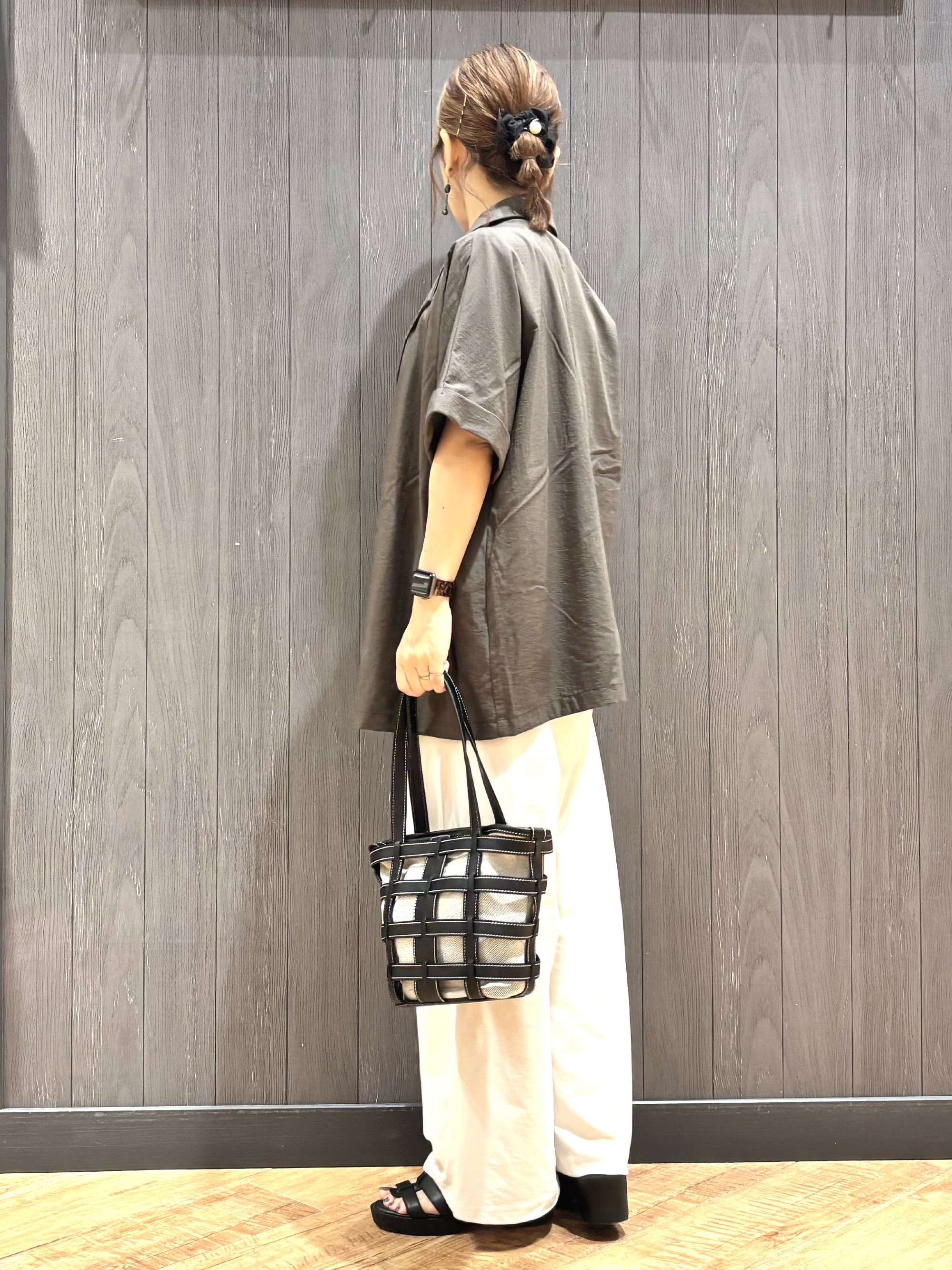 meiさんの「SHOO･LA･RUE｜【高レビュー/洗濯機可/セットアップ可】軽凛(かろりん) ひんやり半袖ジャケット」を使ったコーディネート