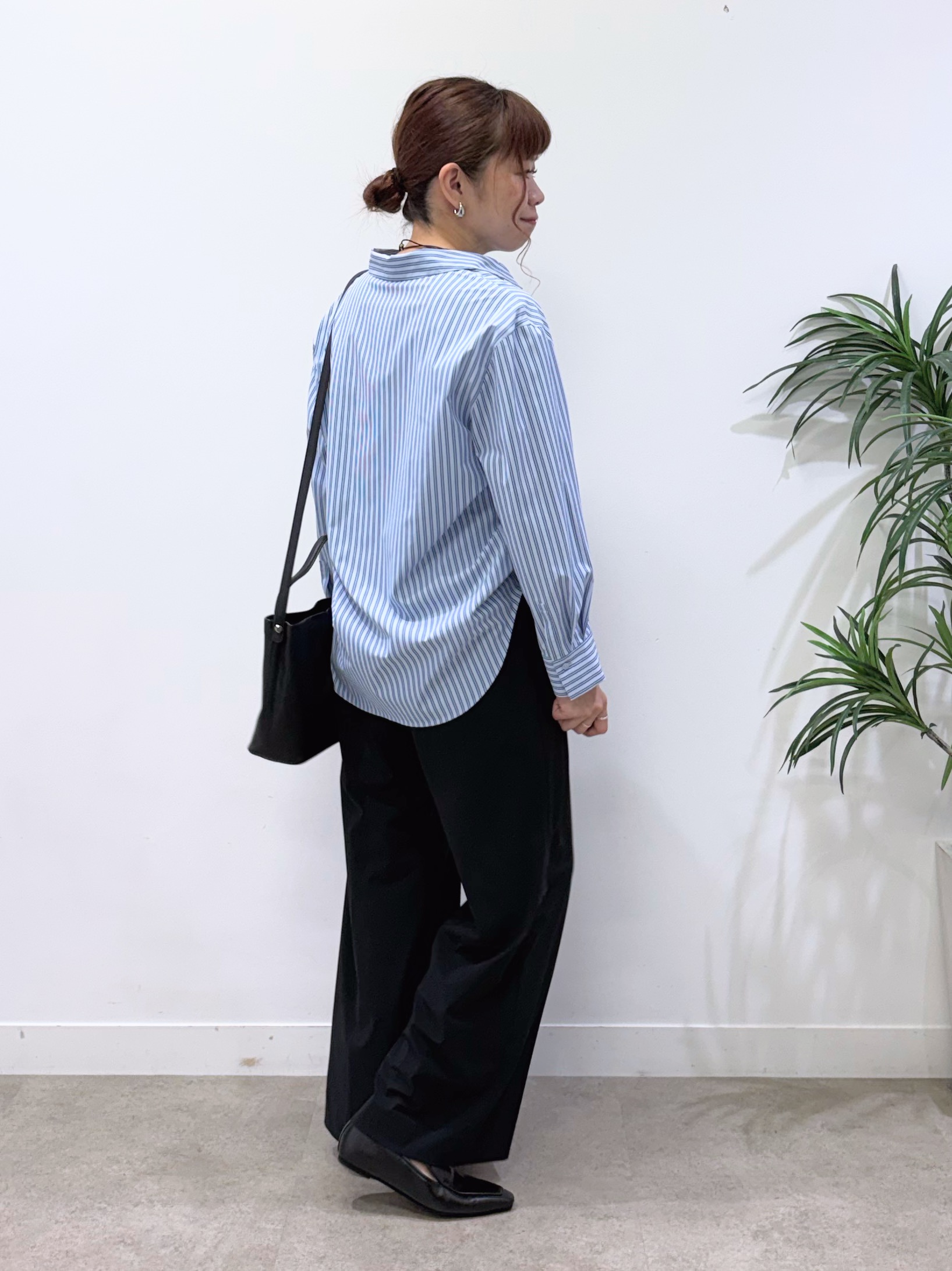 tsuyuさんの「INDIVI｜【UV／接触冷感／高ストレッチ】フロントタックシャツ」を使ったコーディネート