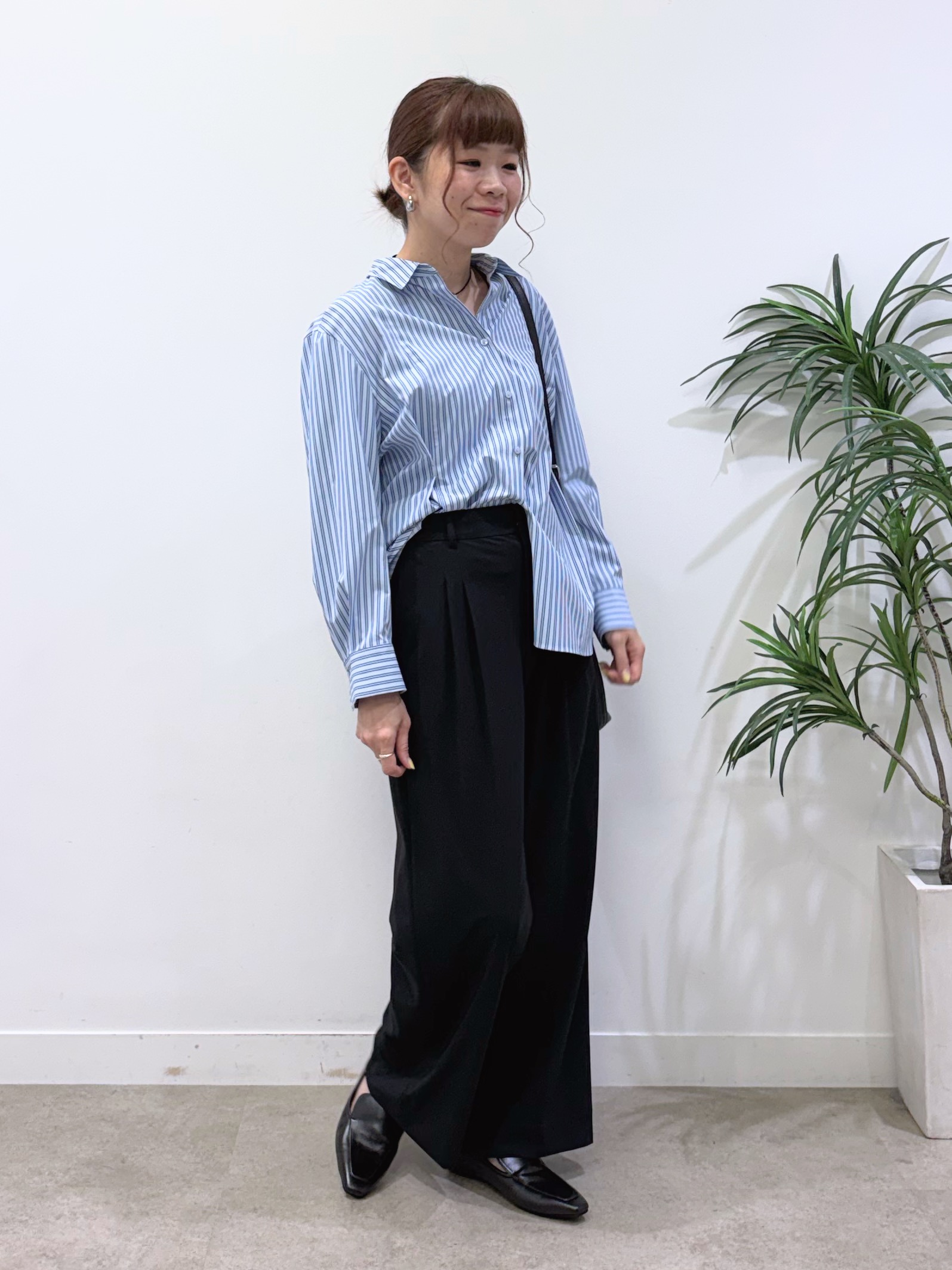 tsuyuさんの「INDIVI｜【UV／接触冷感／高ストレッチ】フロントタックシャツ」を使ったコーディネート