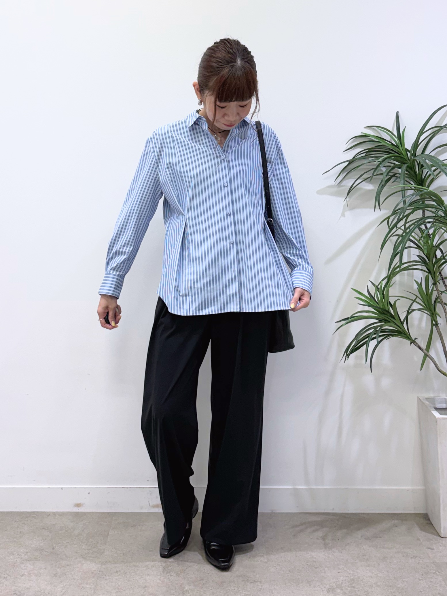 tsuyuさんの「INDIVI｜【UV／接触冷感／高ストレッチ】フロントタックシャツ」を使ったコーディネート