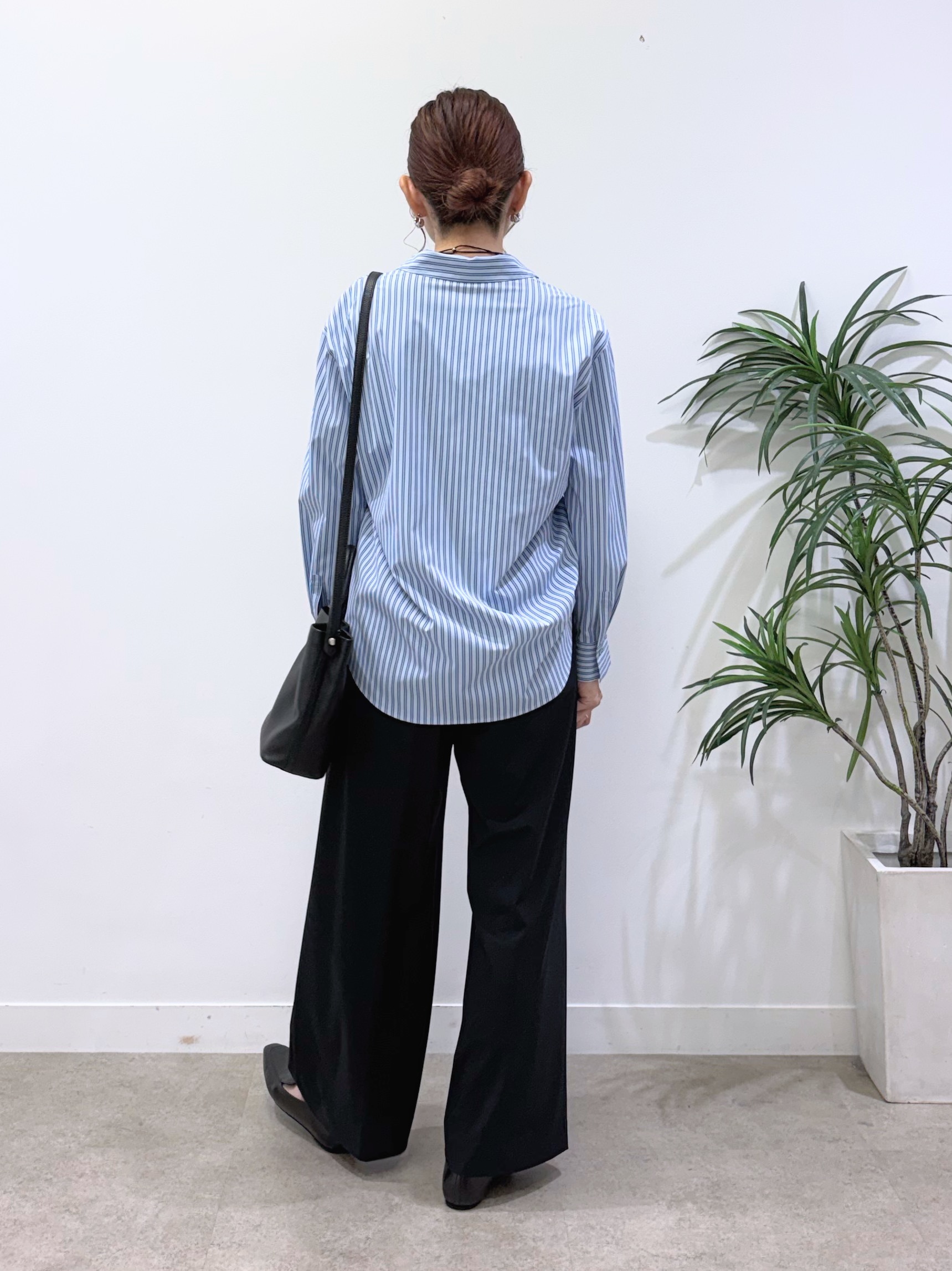 tsuyuさんの「INDIVI｜【UV／接触冷感／高ストレッチ】フロントタックシャツ」を使ったコーディネート