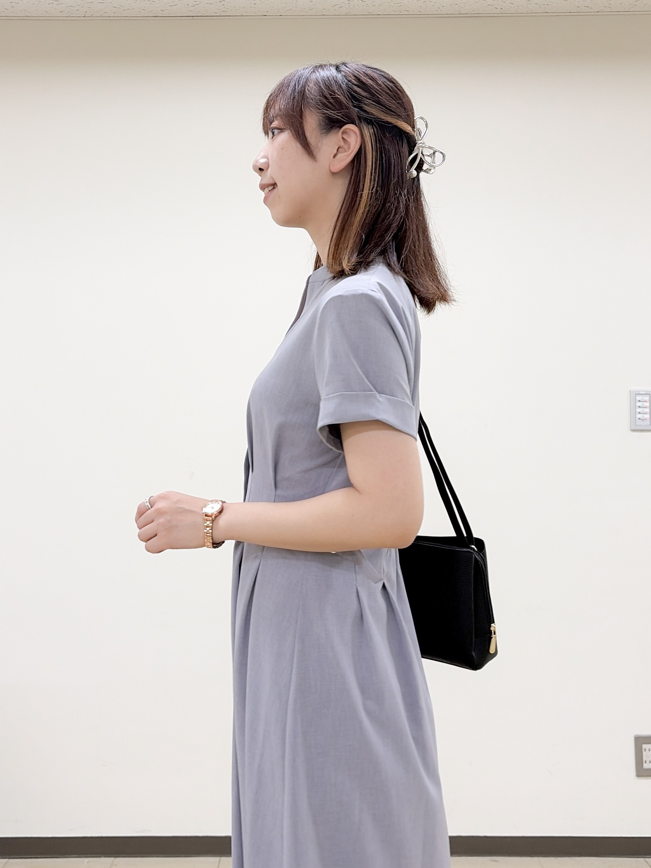 yurinaさんの「index｜【接触冷感／吸水速乾／UVケア】リネンライクサイドベルトシャツワンピース《透け防止／洗濯機OK》」を使ったコーディネート