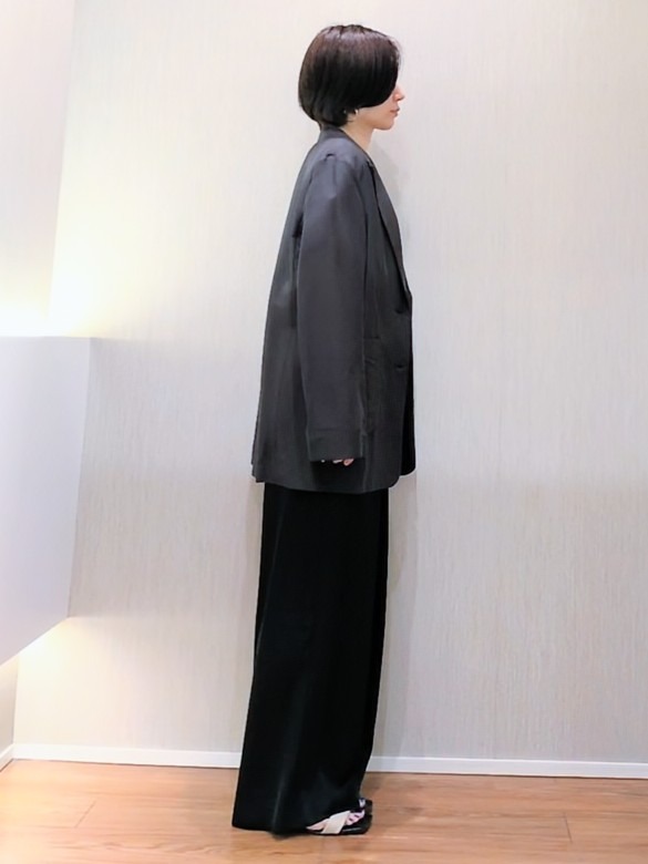 ミズタさんの「UNTITLED｜【程よいシアー感/洗える】エアリーバイオジャケット」を使ったコーディネート