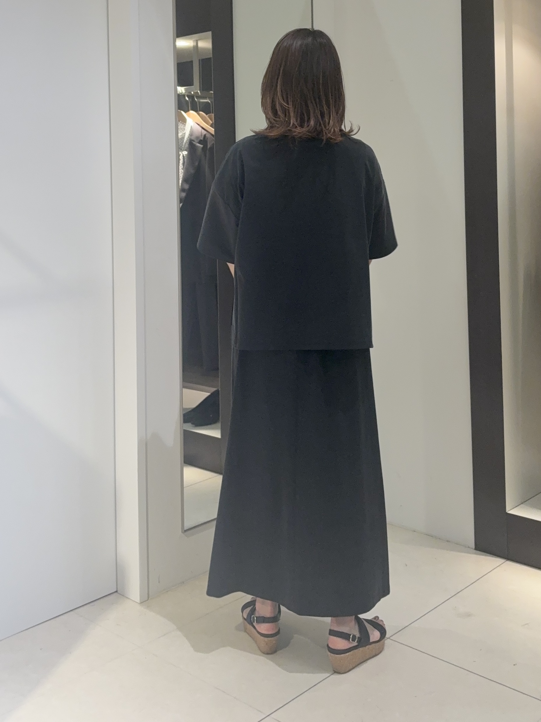 tomoさんの「UNTITLED｜【セットアップ可/接触冷感】ヴィンテージライクプルオーバー」を使ったコーディネート