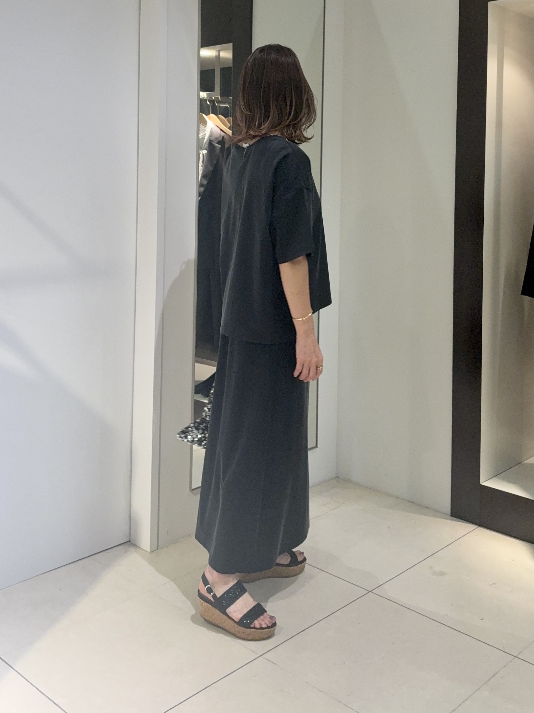 tomoさんの「UNTITLED｜【セットアップ可/接触冷感】ヴィンテージライクプルオーバー」を使ったコーディネート