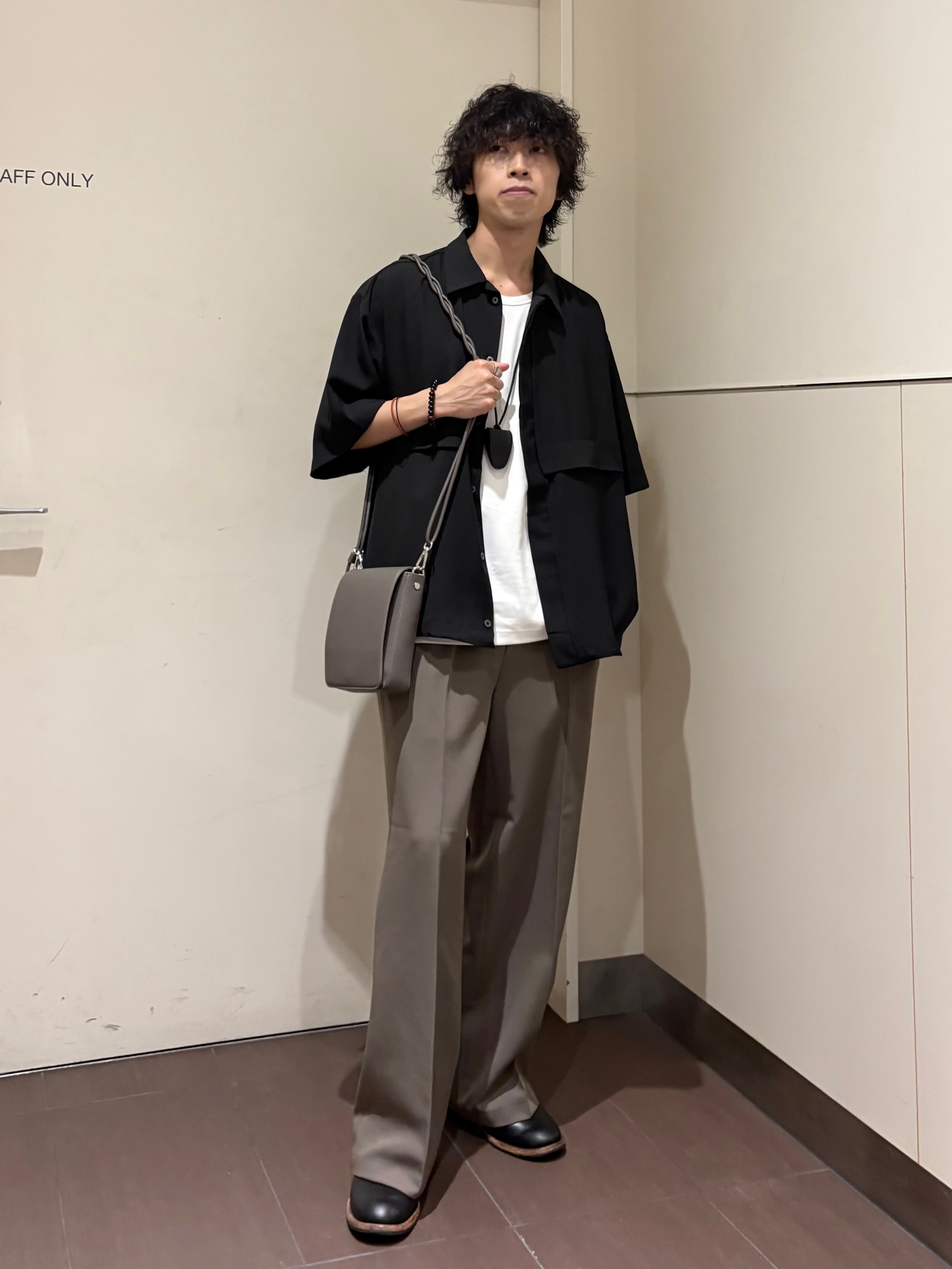 ナノシーさんの「tk.TAKEO KIKUCHI｜【2WAY/防シワ】シャツアウター」を使ったコーディネート