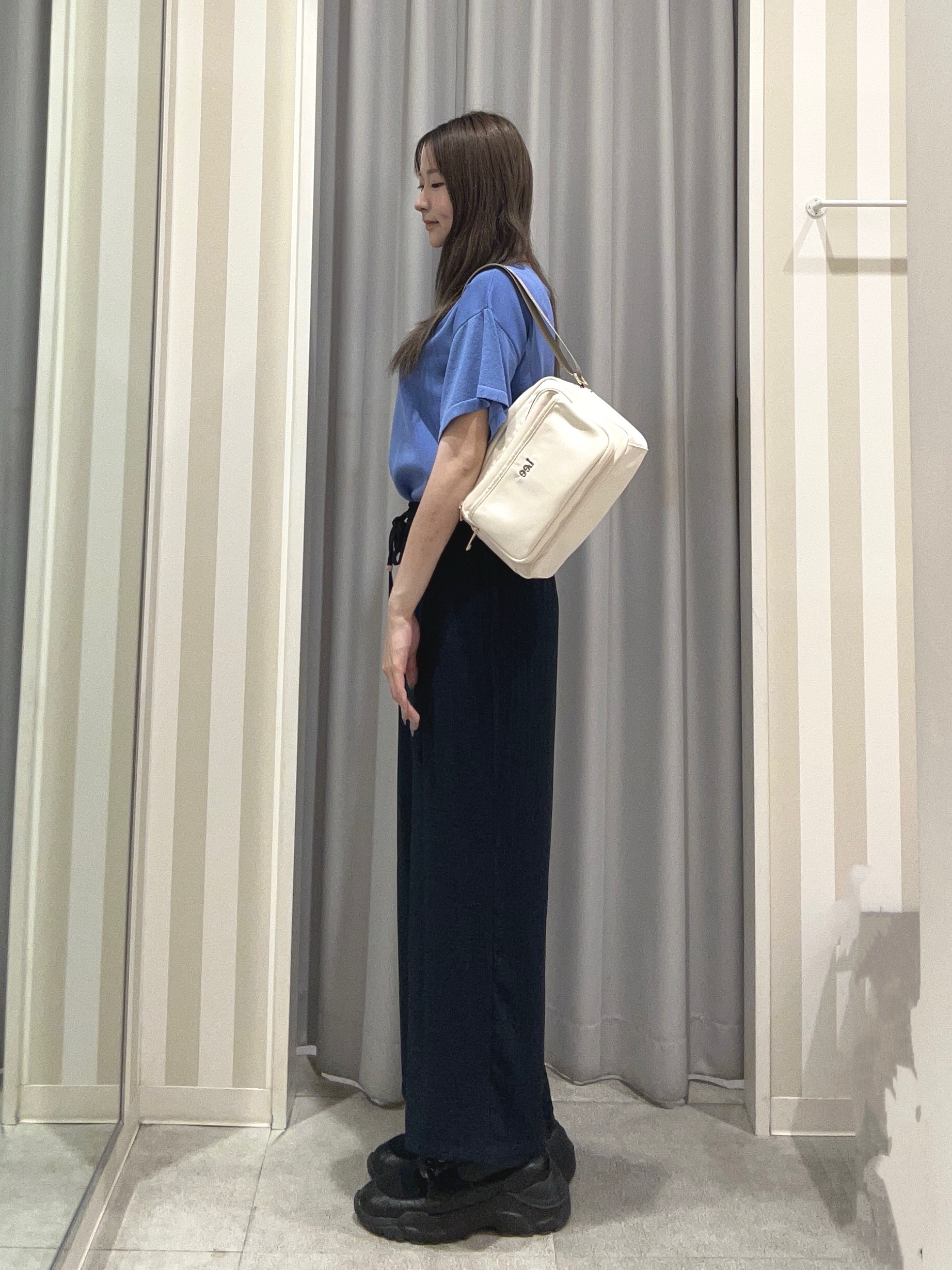 美空さんの「SHOO･LA･RUE｜【S-LL/ひんやり/洗濯機可】インせず着られる ひらり袖ニット」を使ったコーディネート