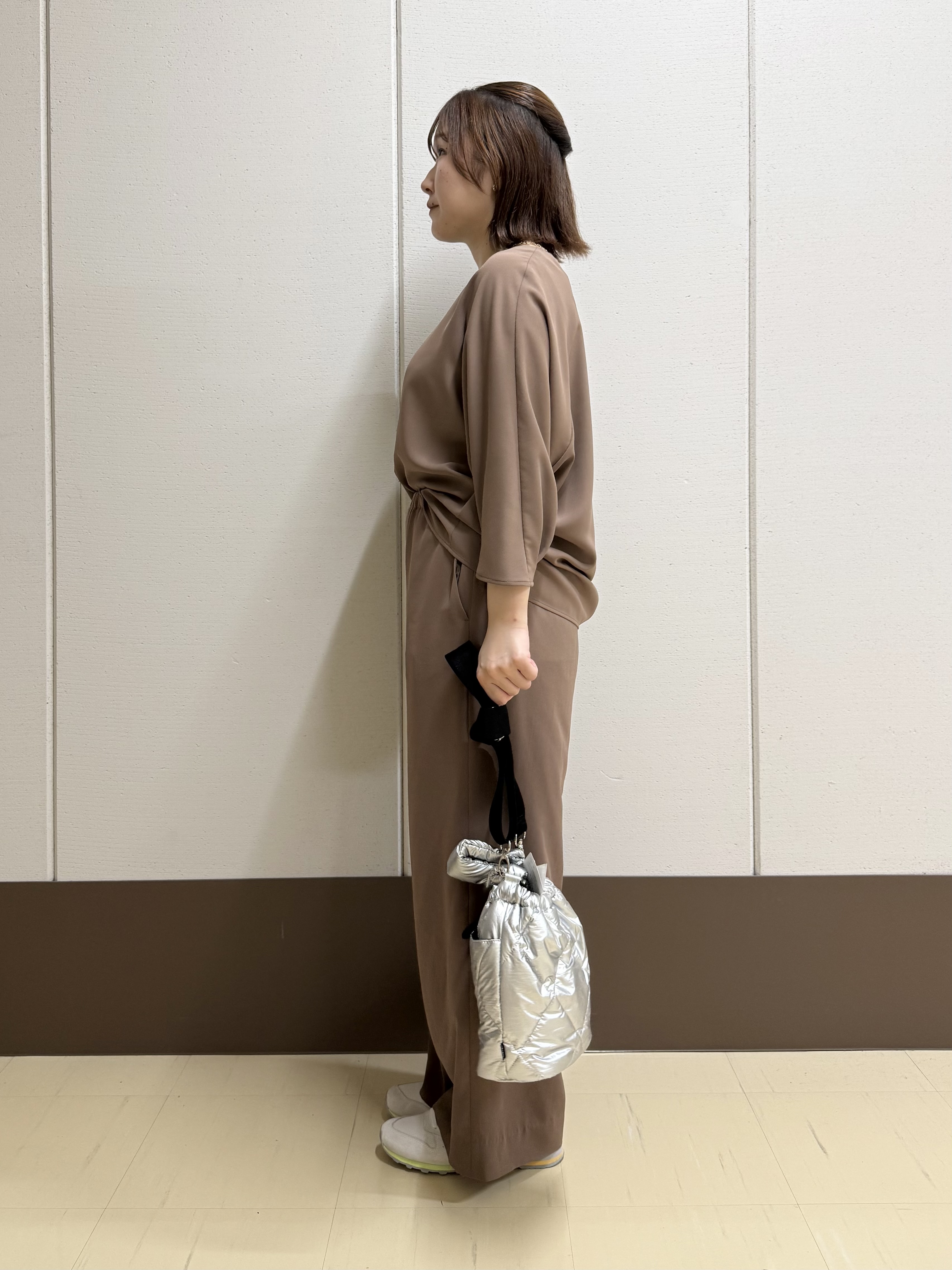 Rikoさんの「INDIVI｜【接触冷感／透湿／着る日傘】ドルマントップス」を使ったコーディネート