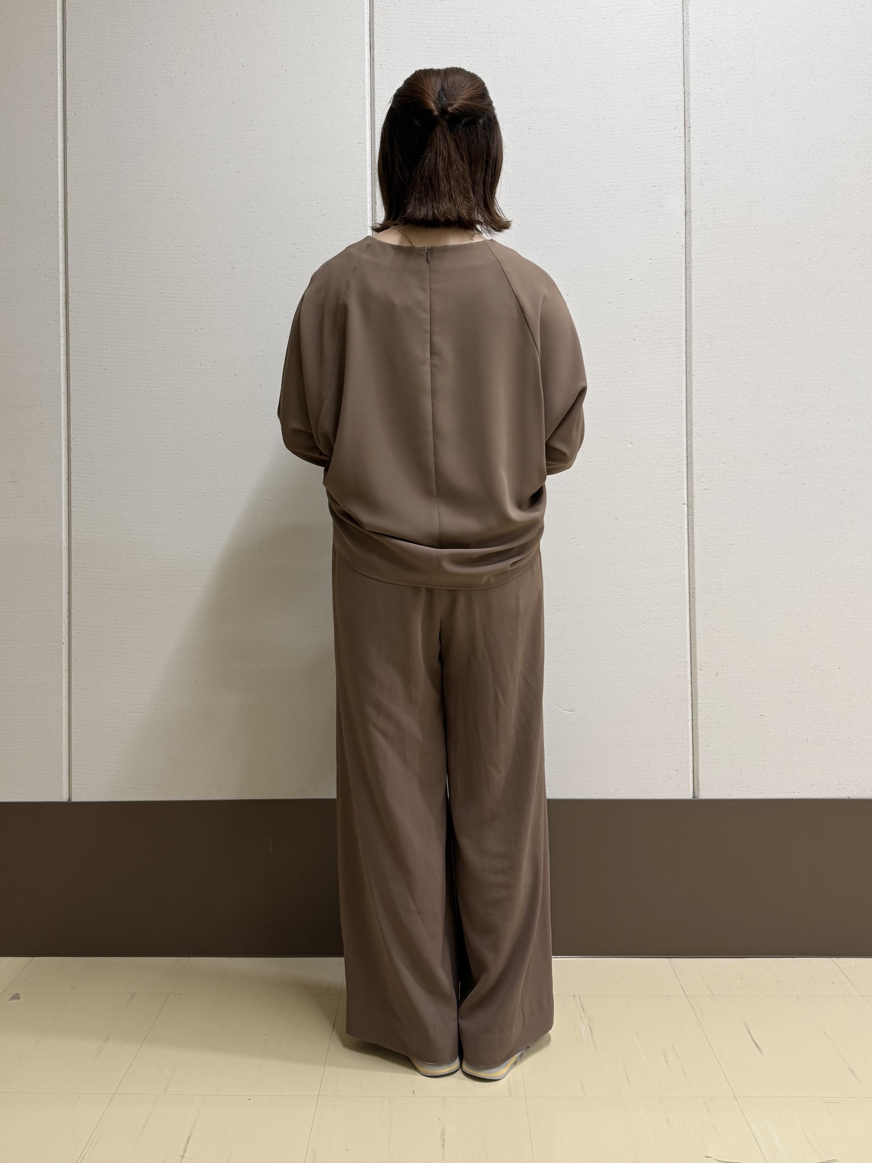 Rikoさんの「INDIVI｜【接触冷感／透湿／着る日傘】ドルマントップス」を使ったコーディネート