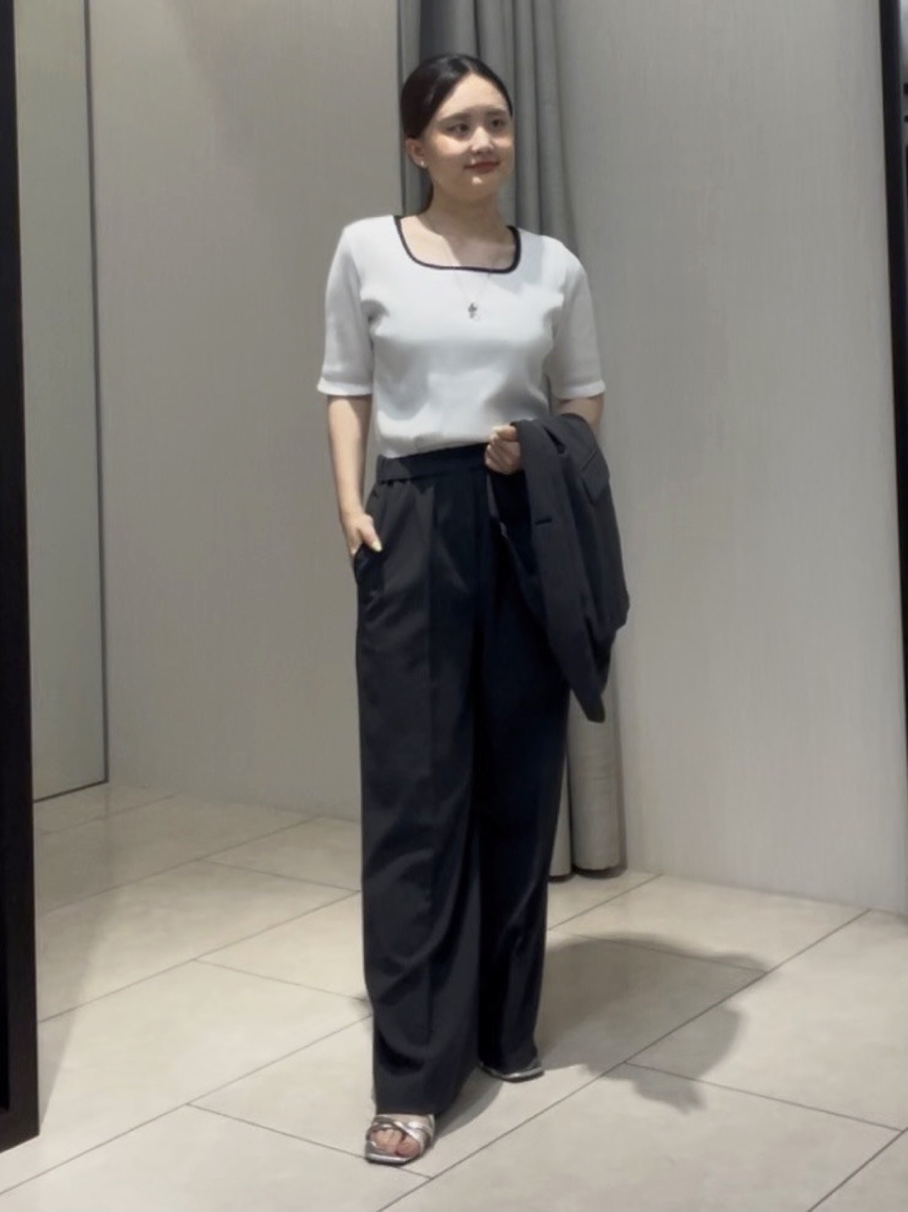 ELENAさんの「UNTITLED｜【セットアップ可/UVカット/通気性】エアリークール半袖ジャケット」を使ったコーディネート