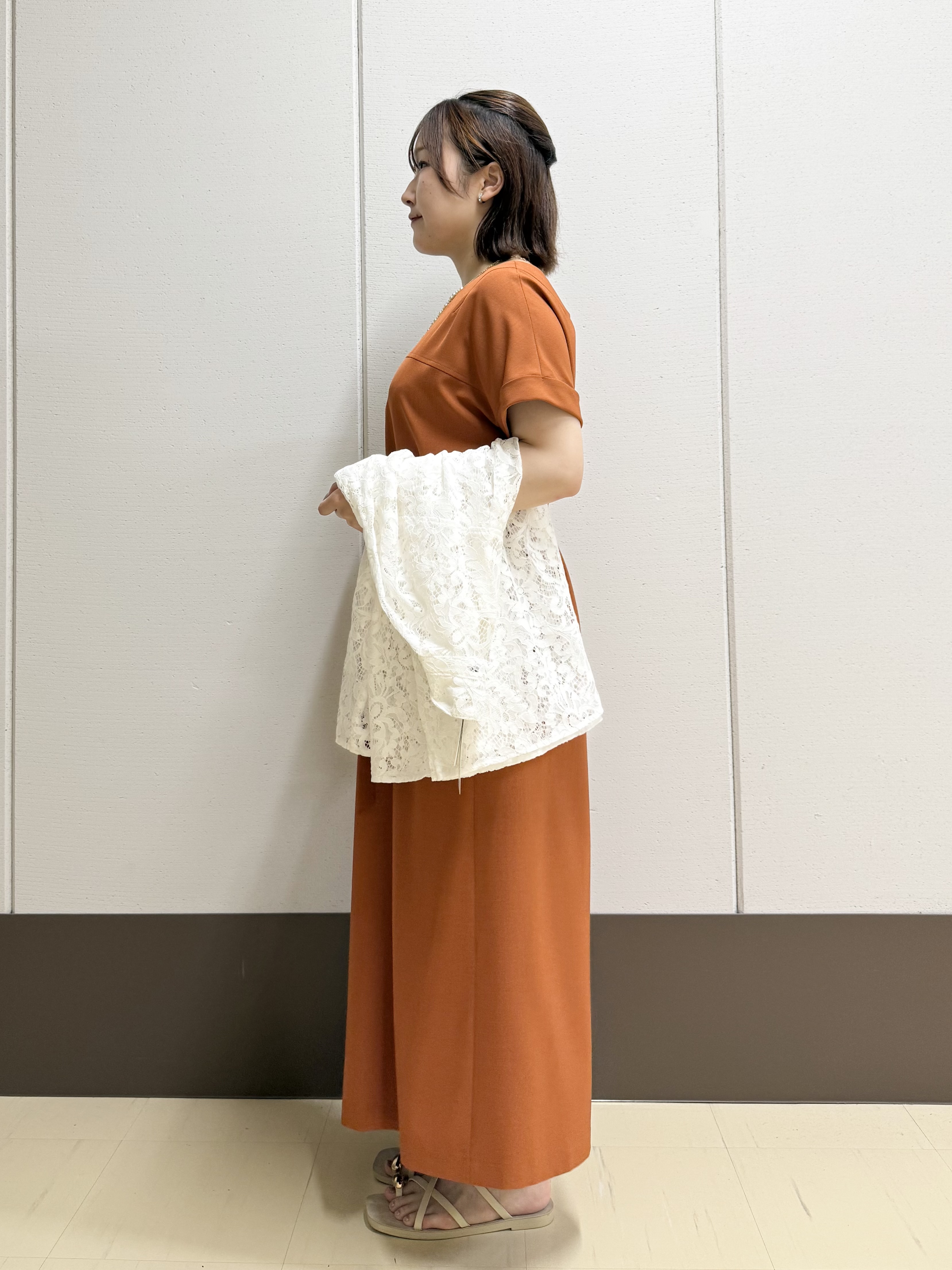 Rikoさんの「INDIVI｜【華奢見え】ベルト付きナローワンピース」を使ったコーディネート