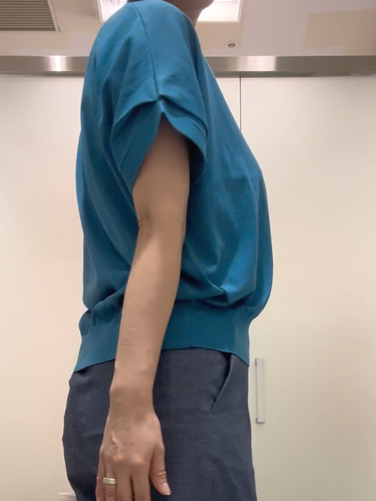 まどかさんの「UNTITLED｜【肌に張り付かない/前後2WAY】ドライタッチコットンプルオーバー」を使ったコーディネート