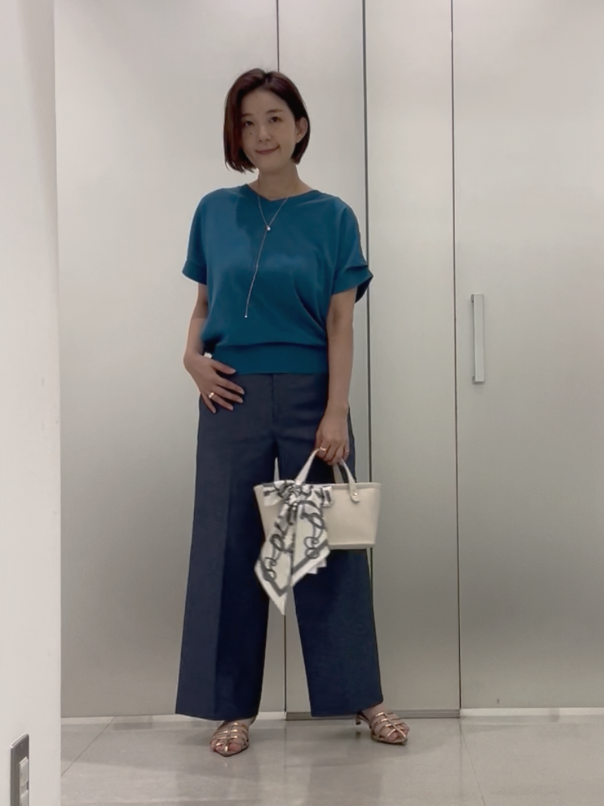 まどかさんの「UNTITLED｜【肌に張り付かない/前後2WAY】ドライタッチコットンプルオーバー」を使ったコーディネート