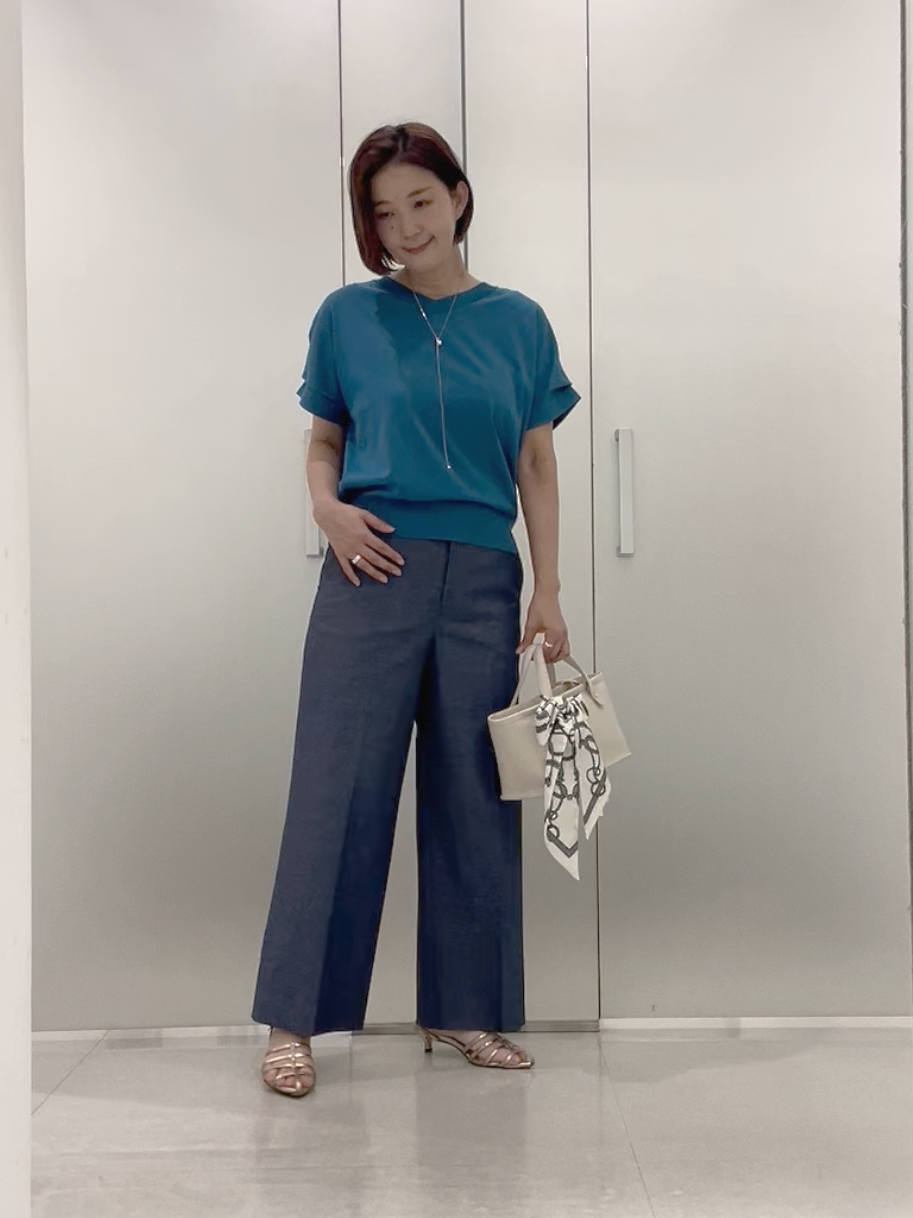 まどかさんの「UNTITLED｜【肌に張り付かない/前後2WAY】ドライタッチコットンプルオーバー」を使ったコーディネート