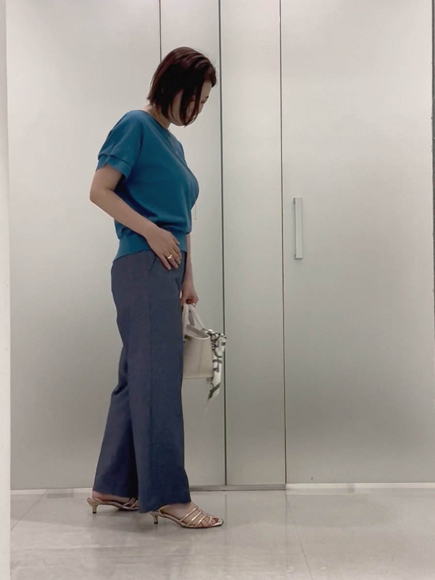まどかさんの「UNTITLED｜【肌に張り付かない/前後2WAY】ドライタッチコットンプルオーバー」を使ったコーディネート