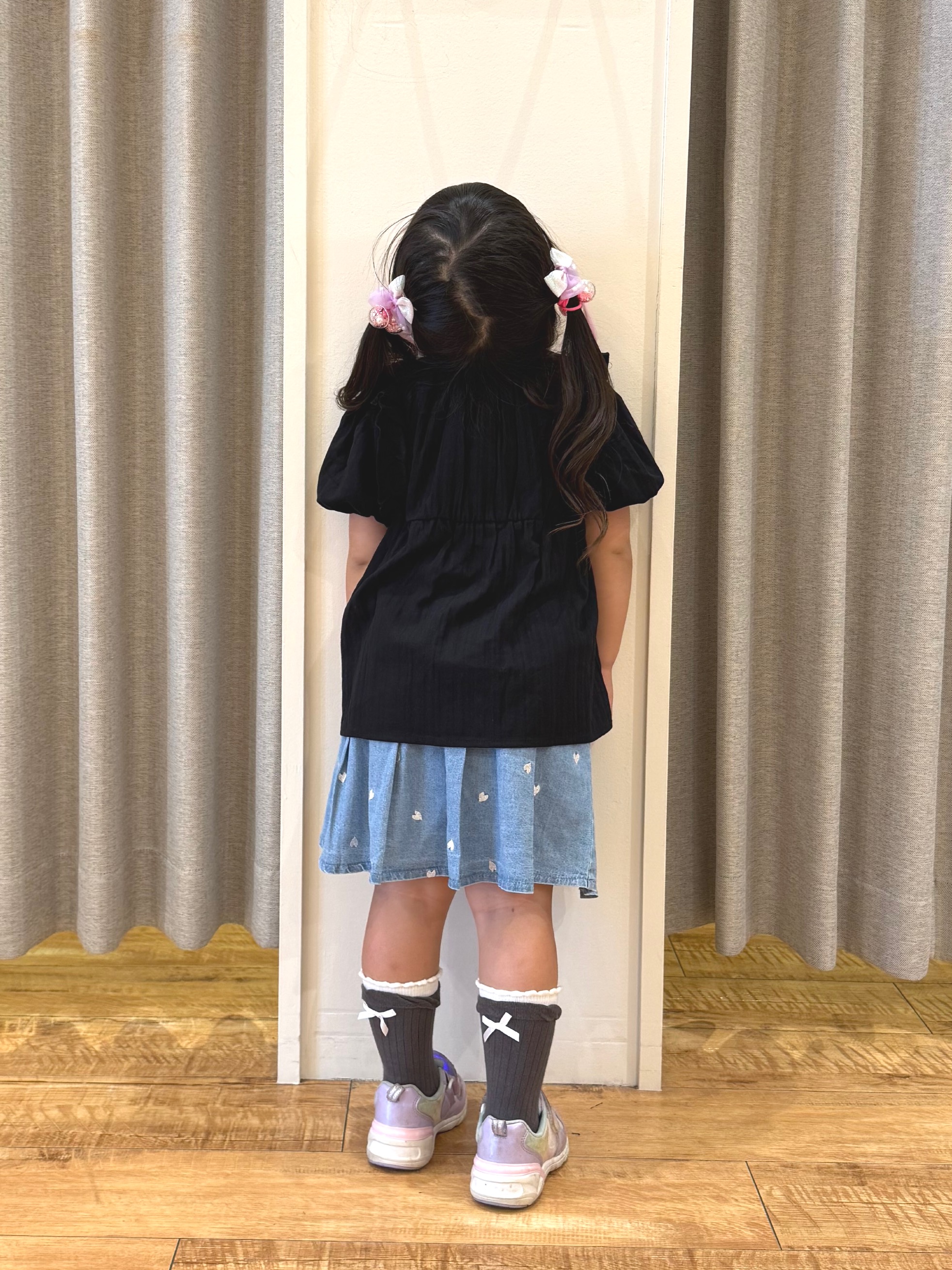 愛さんの「SHOO･LA･RUE｜【100-150cm】クロシェチュニックブラウス」を使ったコーディネート