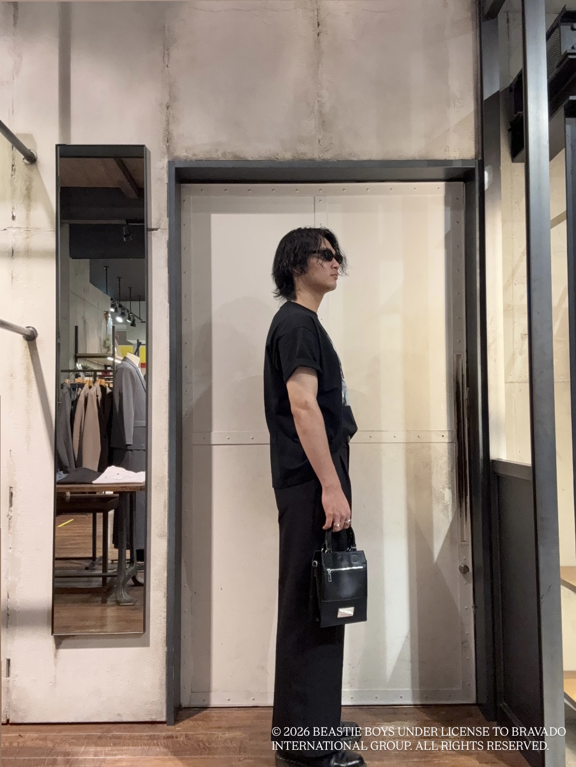大江正眞さんの「tk.TAKEO KIKUCHI｜【防シワ／ストレッチ】smart shift seriesワイドストレートパンツ」を使ったコーディネート