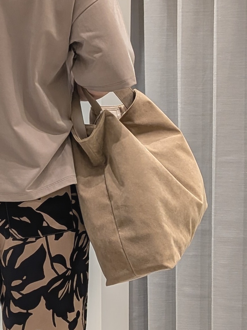Hiromiさんの「UNTITLED｜【ウエストゴム】リーフプリントワイドパンツ」を使ったコーディネート
