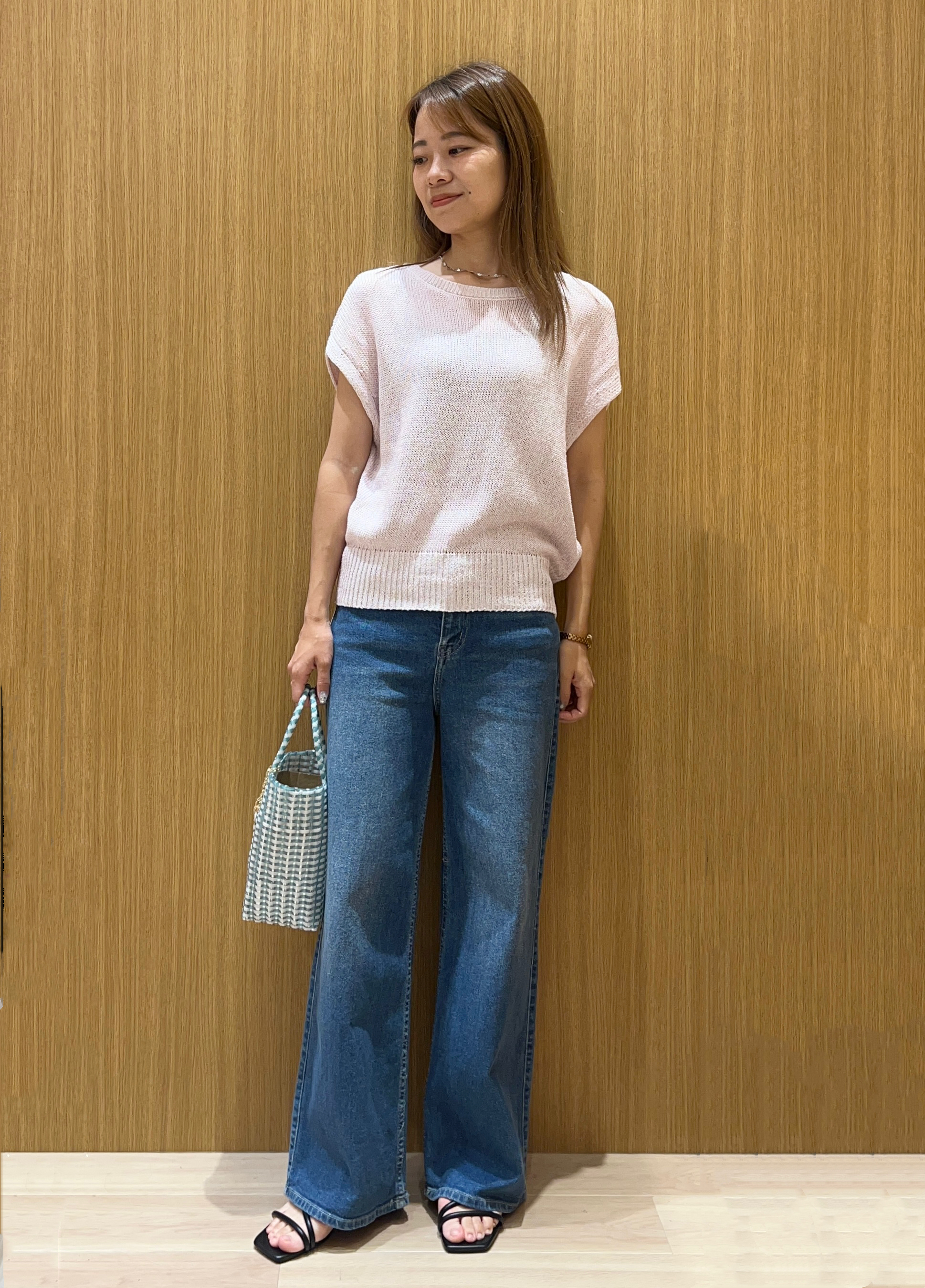 meeさんの「OPAQUE.CLIP｜ラメメッシュ フレンチスリーブニット【洗濯機OK】」を使ったコーディネート