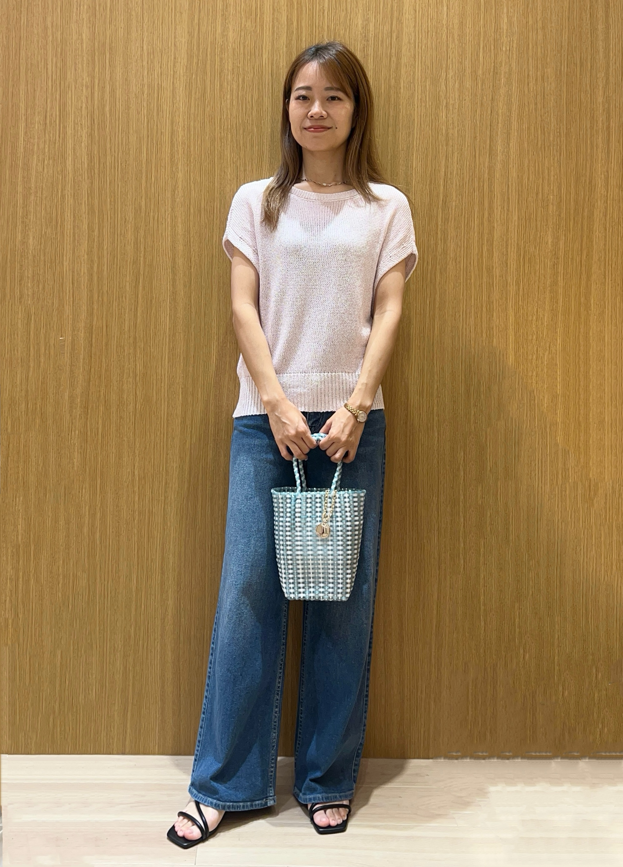 meeさんの「OPAQUE.CLIP｜ラメメッシュ フレンチスリーブニット【洗濯機OK】」を使ったコーディネート