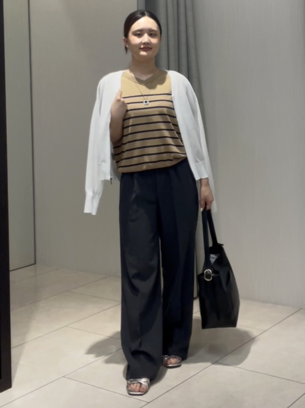 ELENAさんの「UNTITLED｜【肌に張り付かない/前後2WAY】ドライタッチコットンプルオーバー」を使ったコーディネート