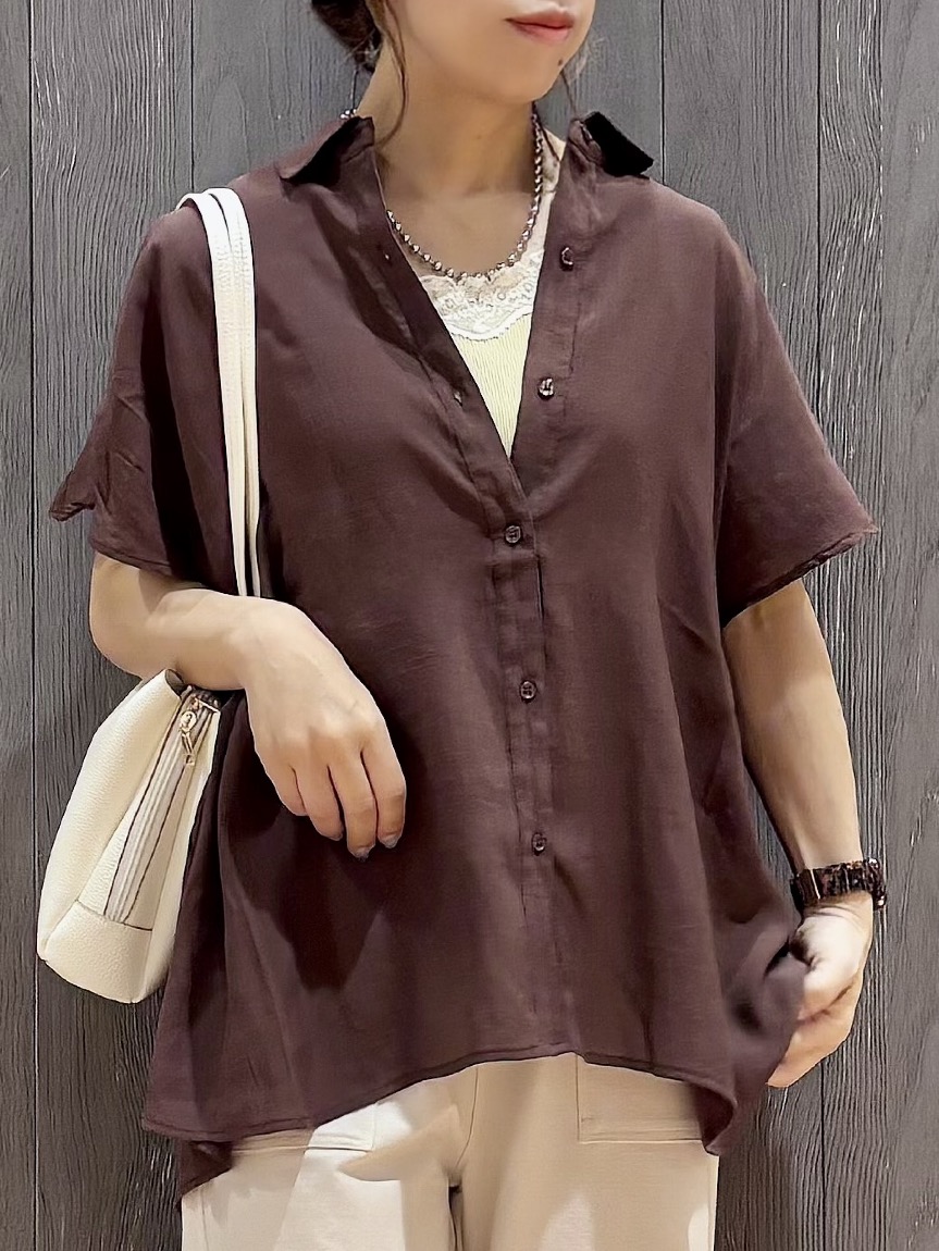 meiさんの「SHOO･LA･RUE｜【ひんやり/UV】ほんのりシアーで上品な バックギャザーブラウス」を使ったコーディネート
