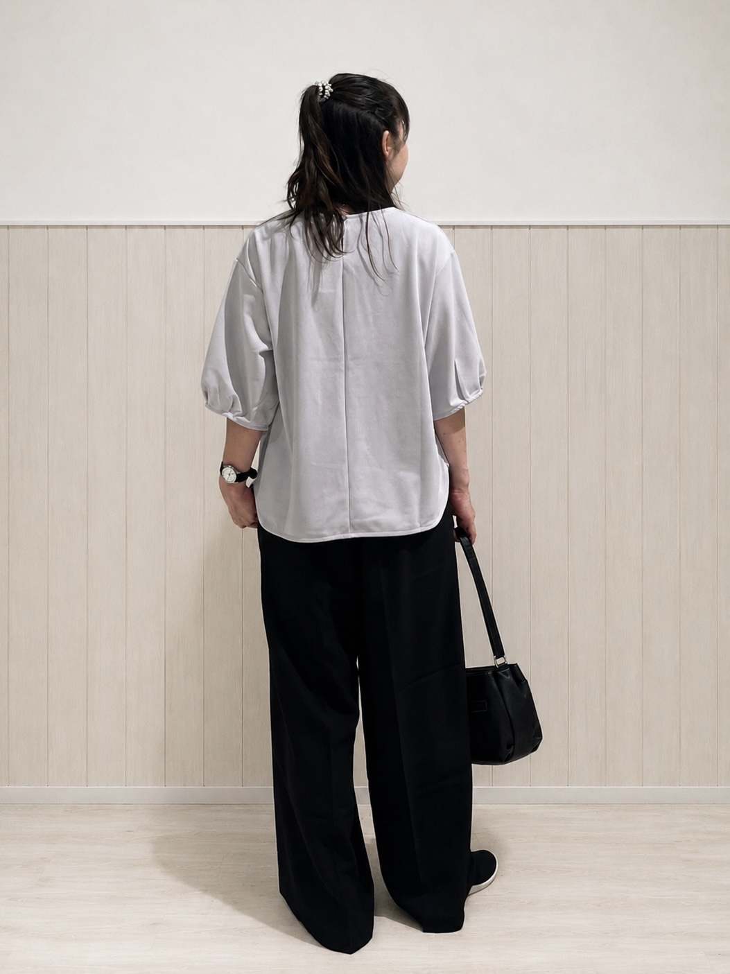 まつみさんの「SHOO･LA･RUE｜【2点セット／洗濯機可／S-LL】インせず着られる ネックレス付き5分袖Ｔシャツ」を使ったコーディネート