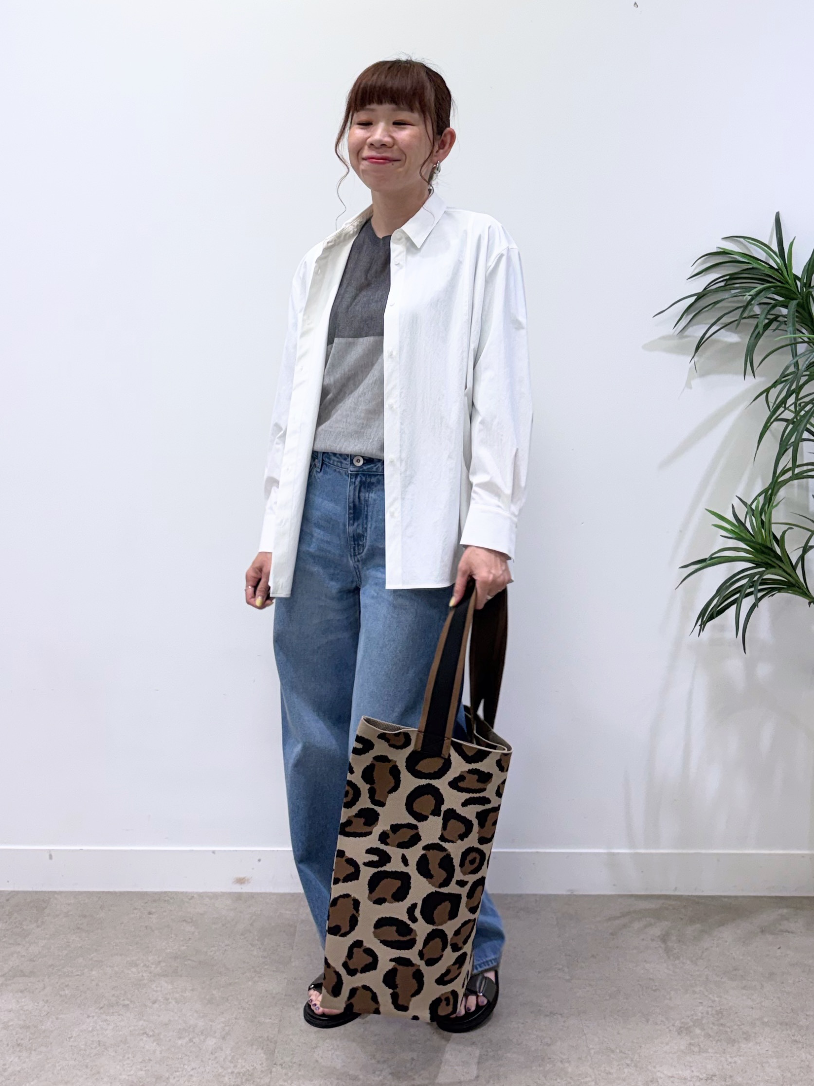 tsuyuさんの「INDIVI｜【UV／接触冷感／高ストレッチ】フロントタックシャツ」を使ったコーディネート