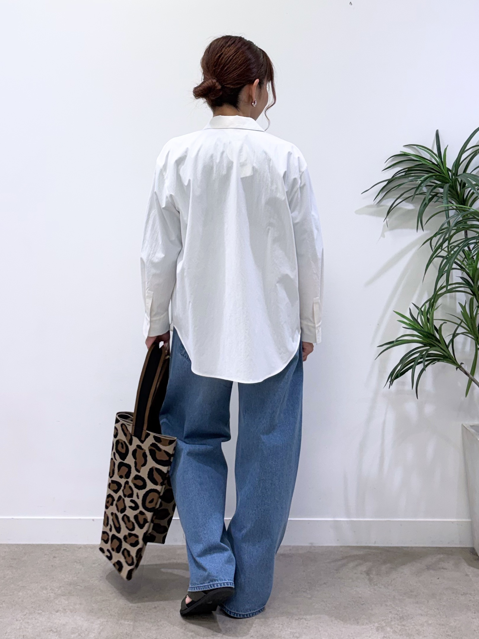 tsuyuさんの「INDIVI｜【UV／接触冷感／高ストレッチ】フロントタックシャツ」を使ったコーディネート