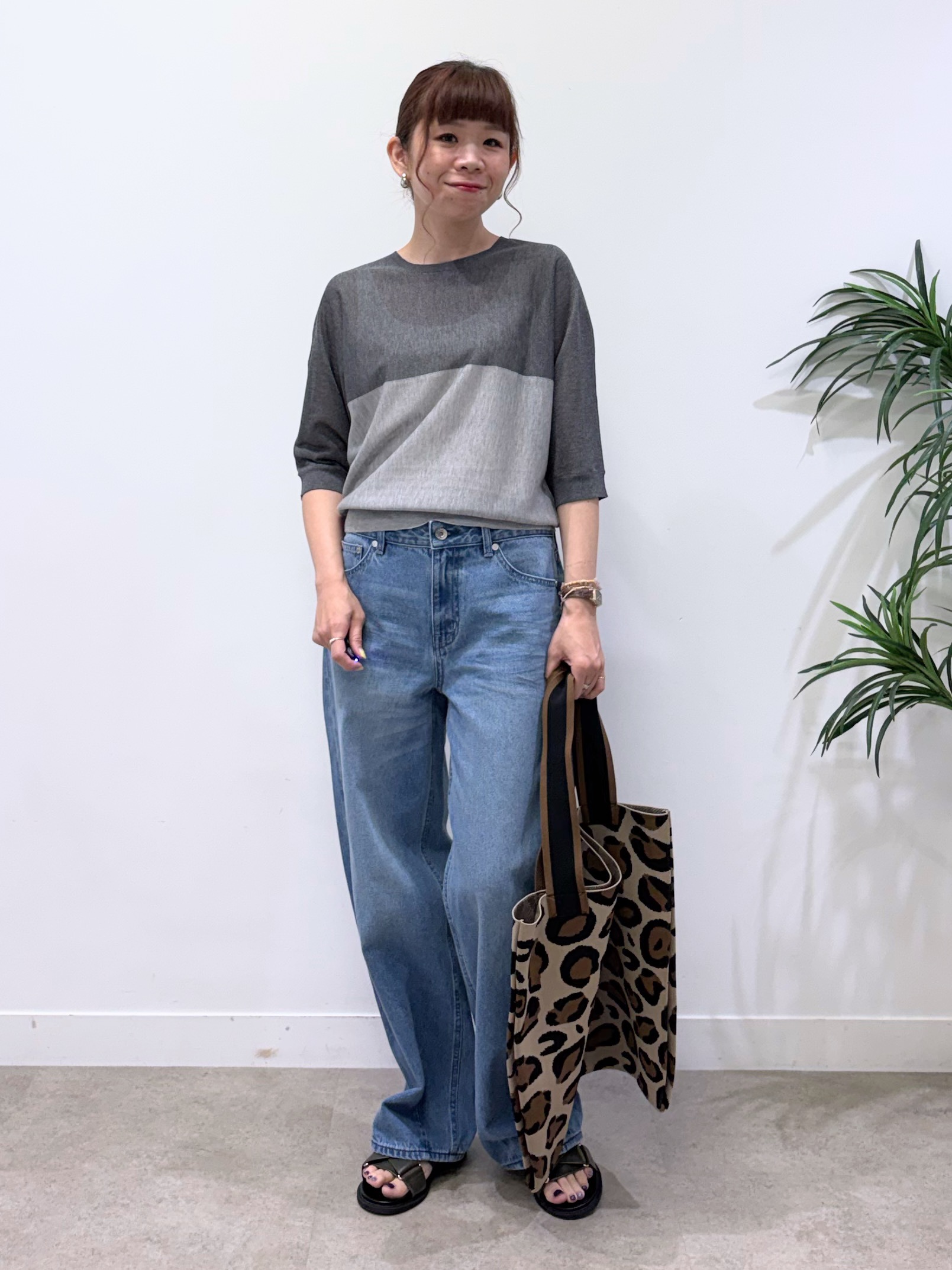 tsuyuさんの「INDIVI｜【UV／接触冷感／高ストレッチ】フロントタックシャツ」を使ったコーディネート