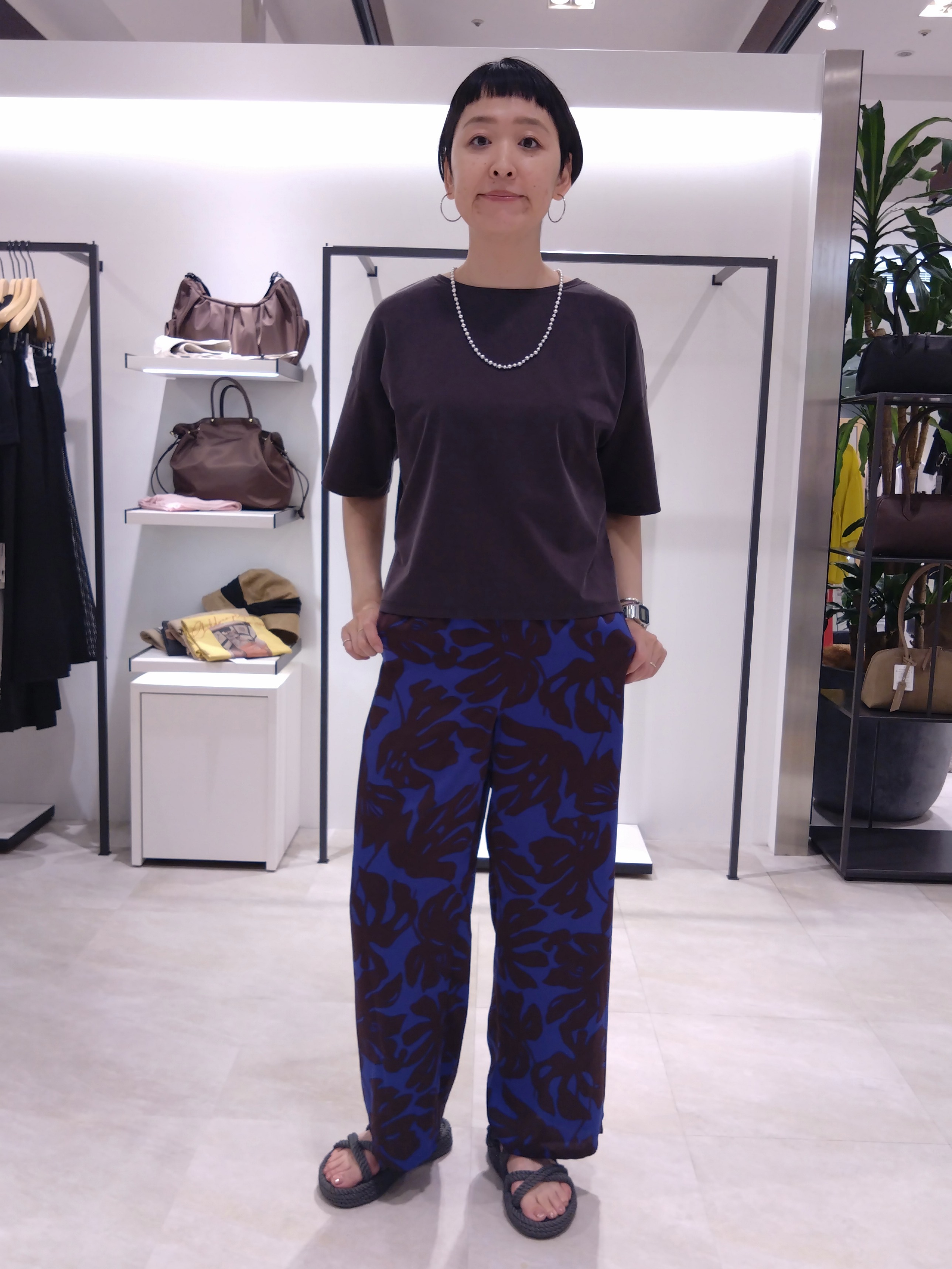 まちこさんの「UNTITLED｜【セットアップ可/接触冷感】ヴィンテージライクプルオーバー」を使ったコーディネート