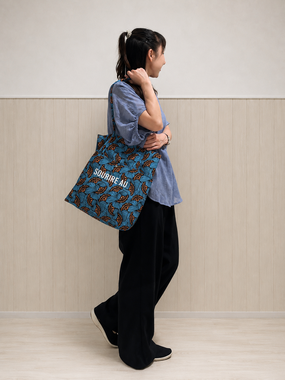 まつみさんの「SHOO･LA･RUE｜【体型カバー】バルーン風ゆるシャツブラウス」を使ったコーディネート