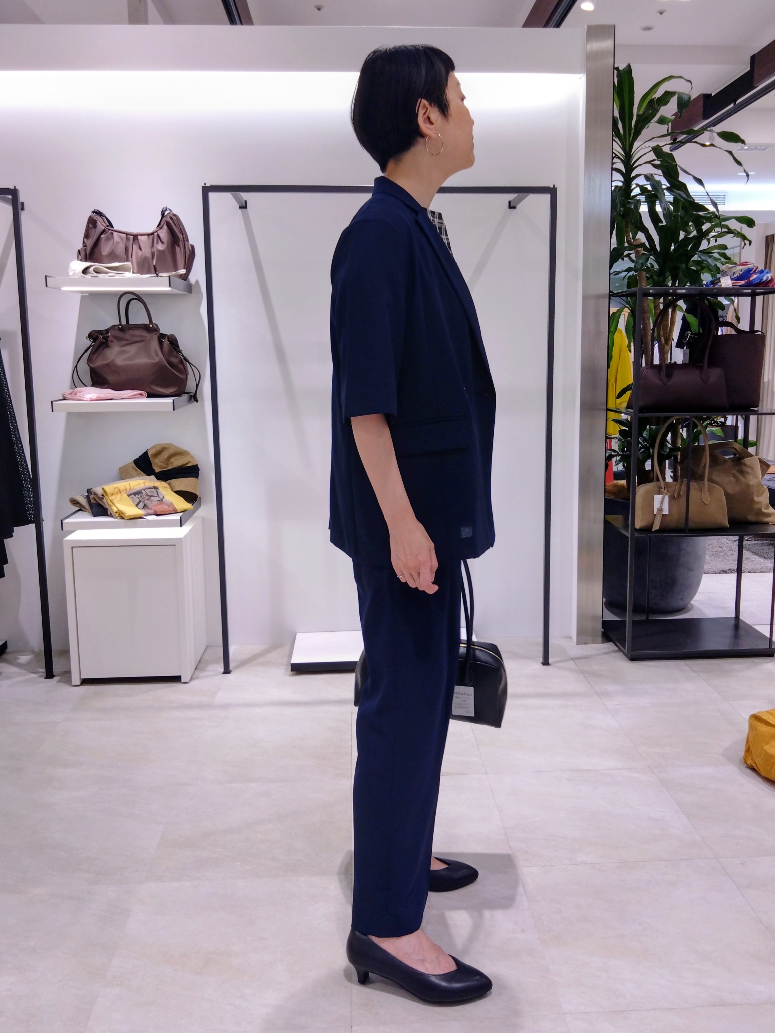まちこさんの「UNTITLED｜【セットアップ可/UVカット/通気性】エアリークール半袖ジャケット」を使ったコーディネート