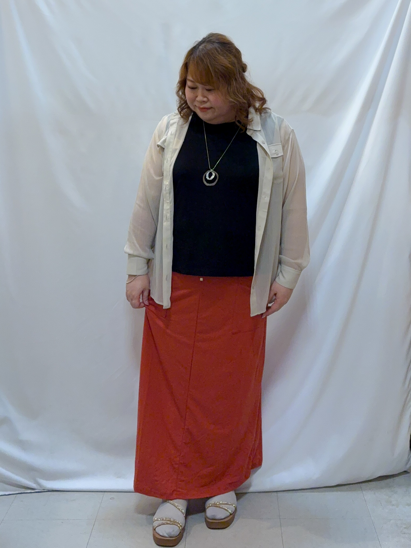kotoさんさんの「SHOO･LA･RUE｜【洗濯機可】ダブルポケット 楊柳しぼしぼシアーシャツ」を使ったコーディネート