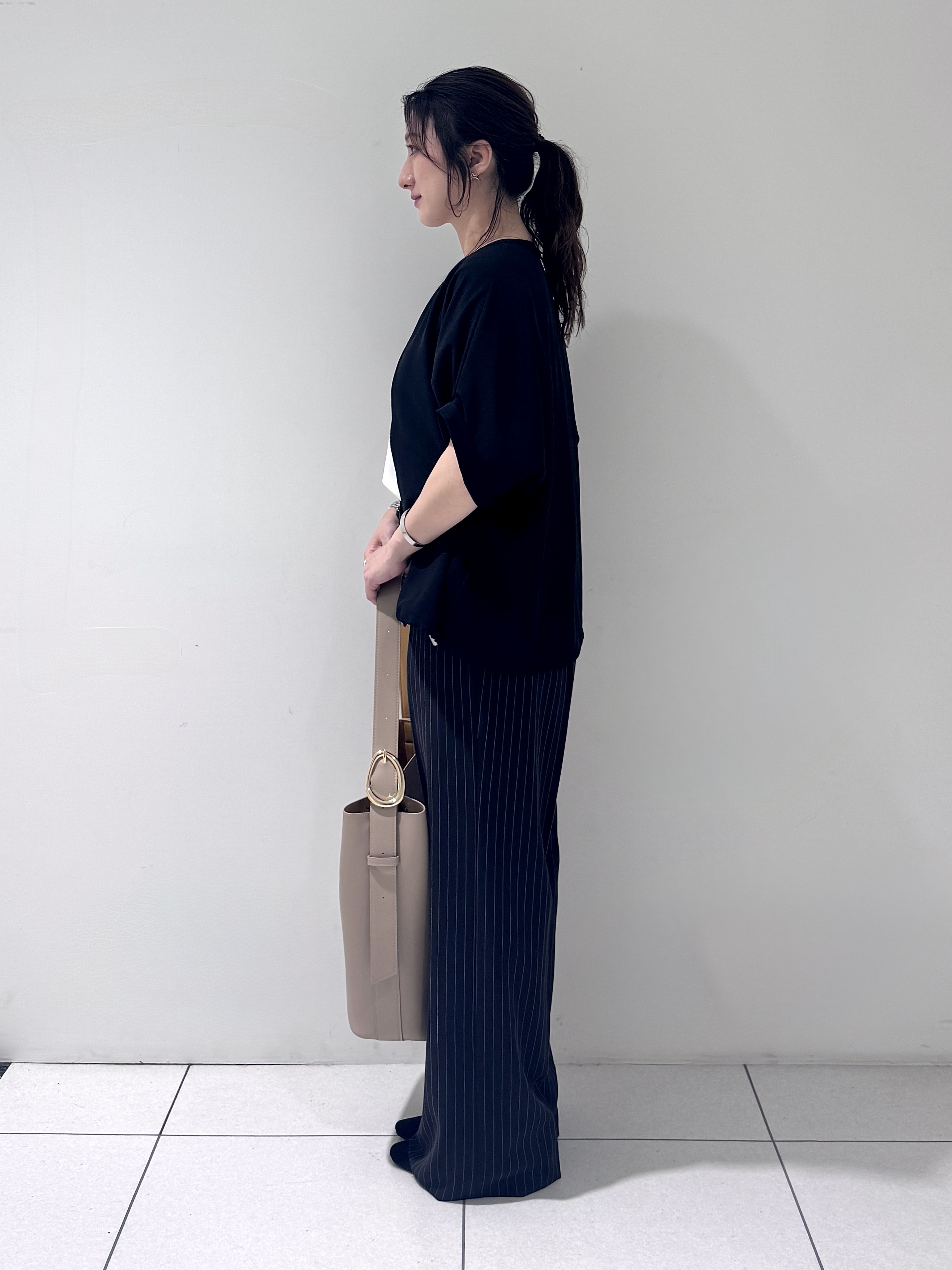 そんさんの「INDIVI｜【着る日傘】ドルマンフォルムブルゾン」を使ったコーディネート