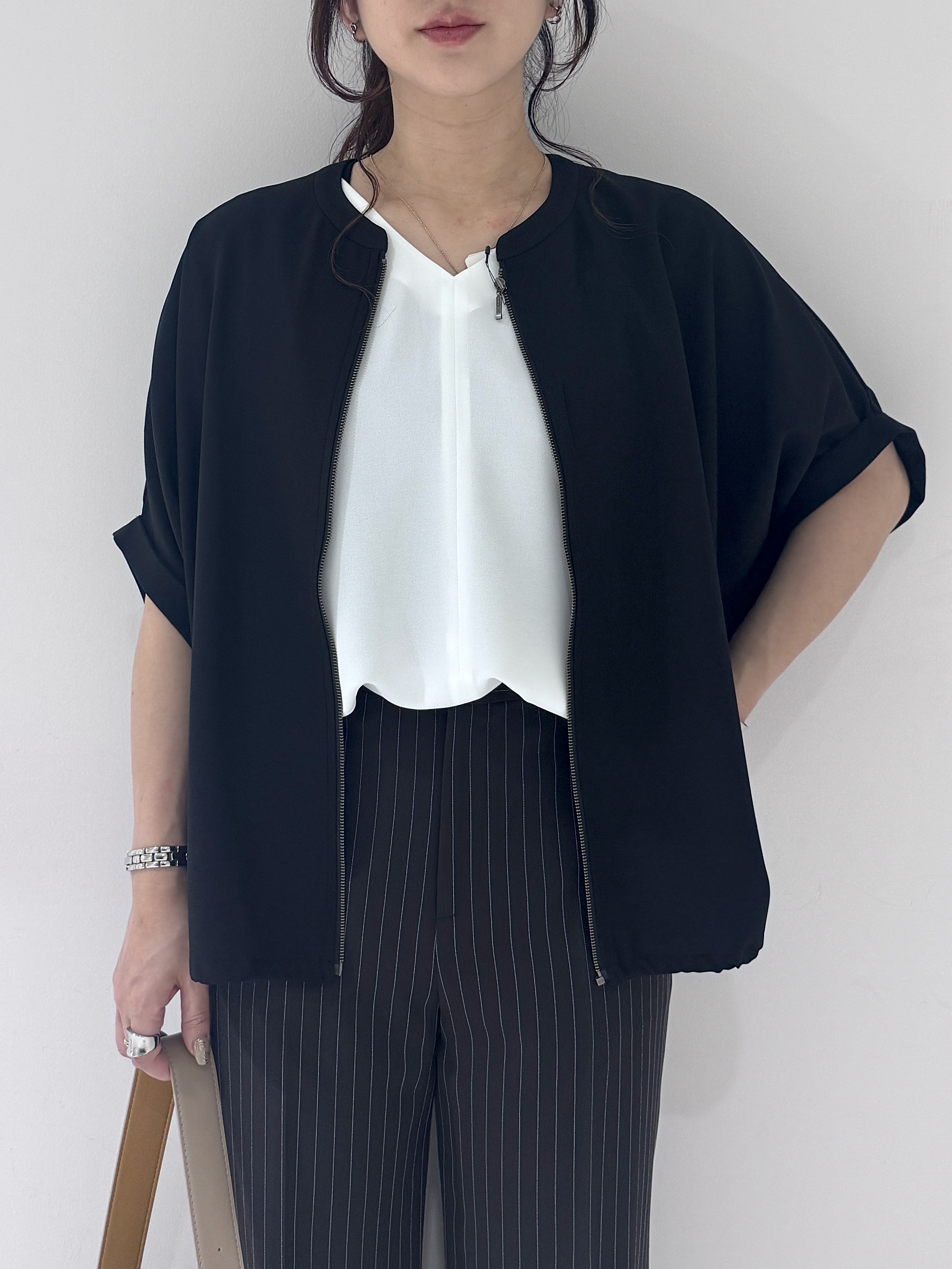 そんさんの「INDIVI｜【着る日傘】ドルマンフォルムブルゾン」を使ったコーディネート