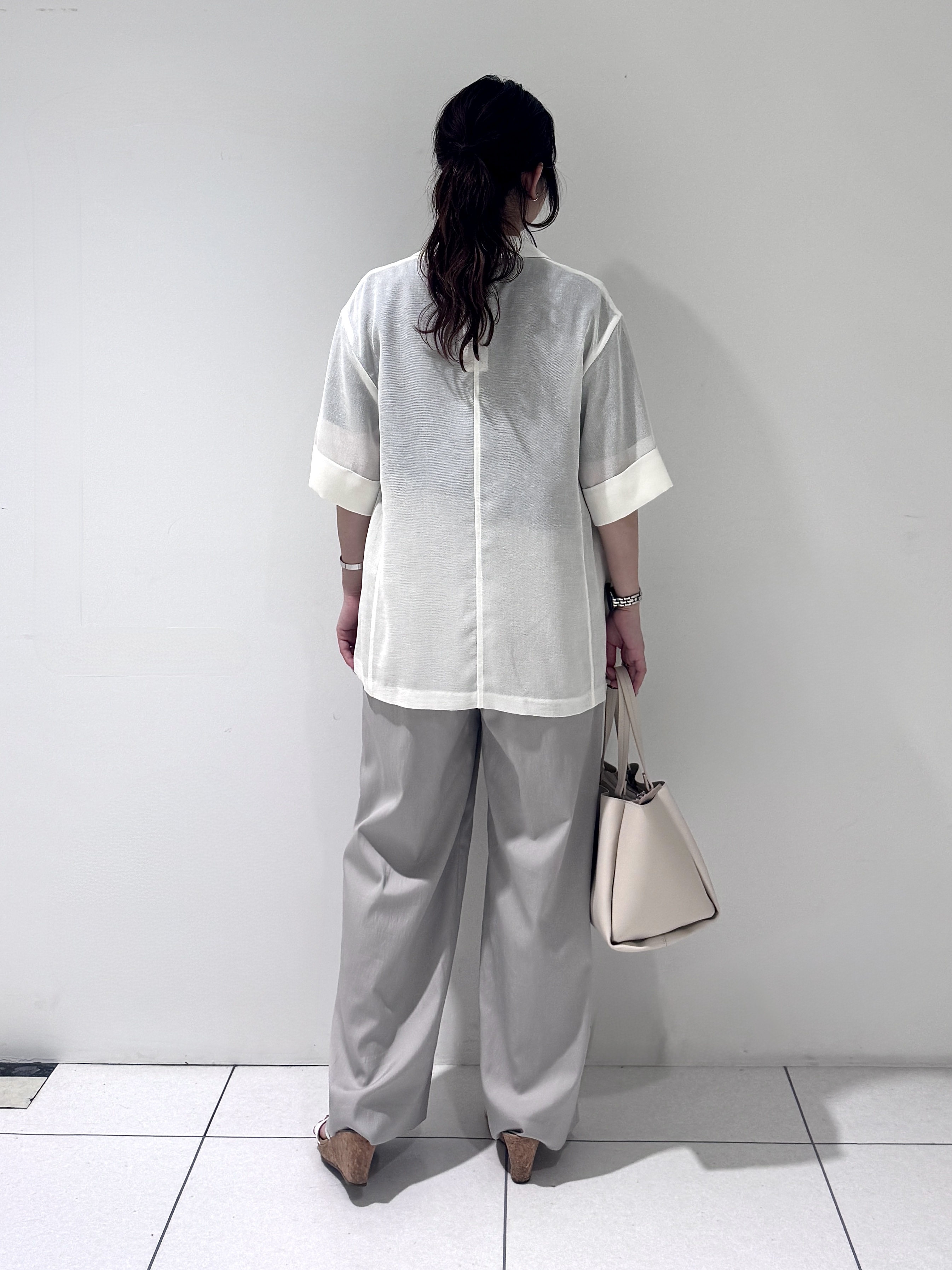 そんさんの「INDIVI｜【洗える／メッシュ素材／SETUP可能】半袖シアージャケット」を使ったコーディネート