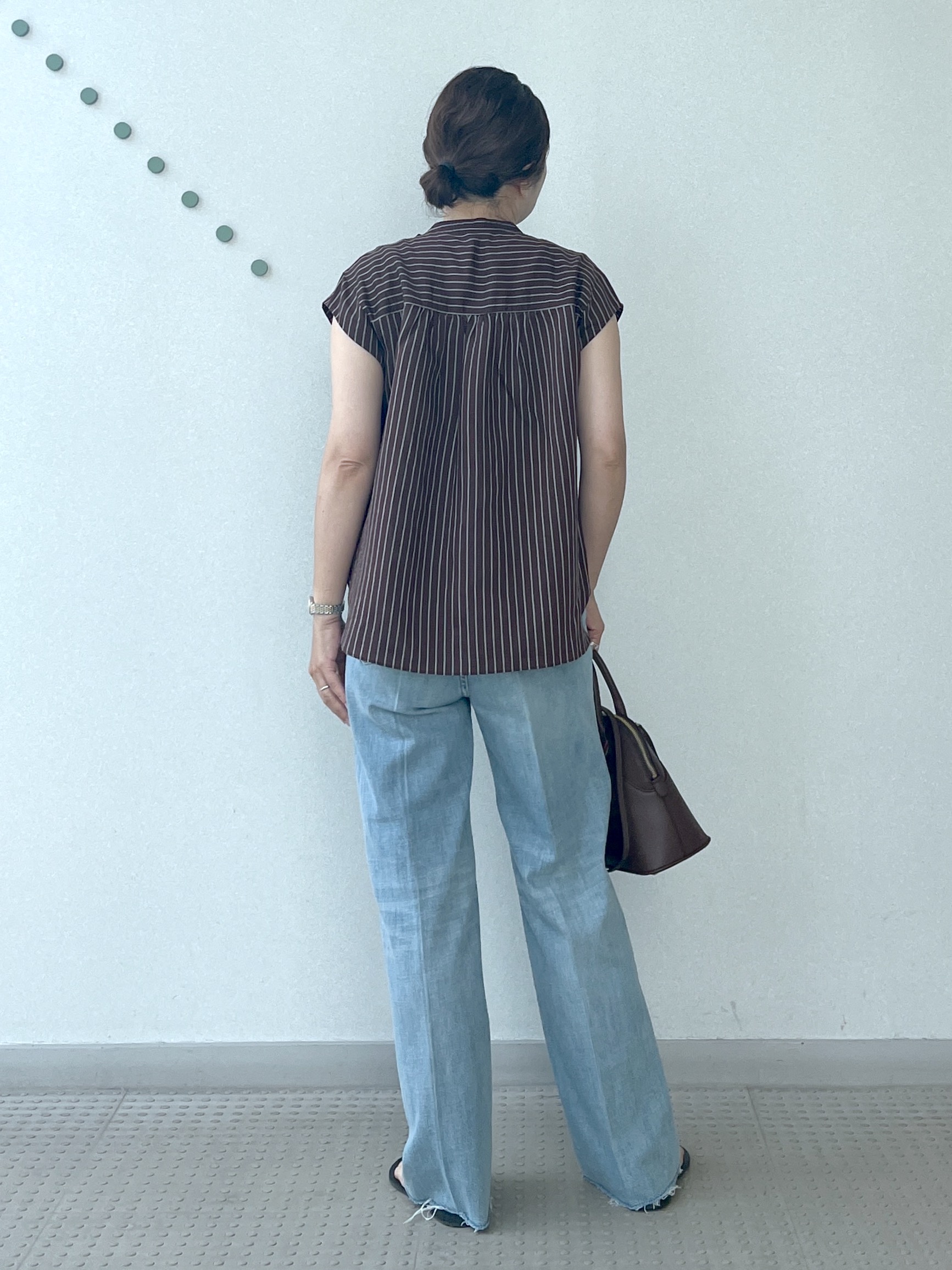 Soeさんの「DRESSTERIOR｜ストライプフレンチスリーブフリルブラウス」を使ったコーディネート