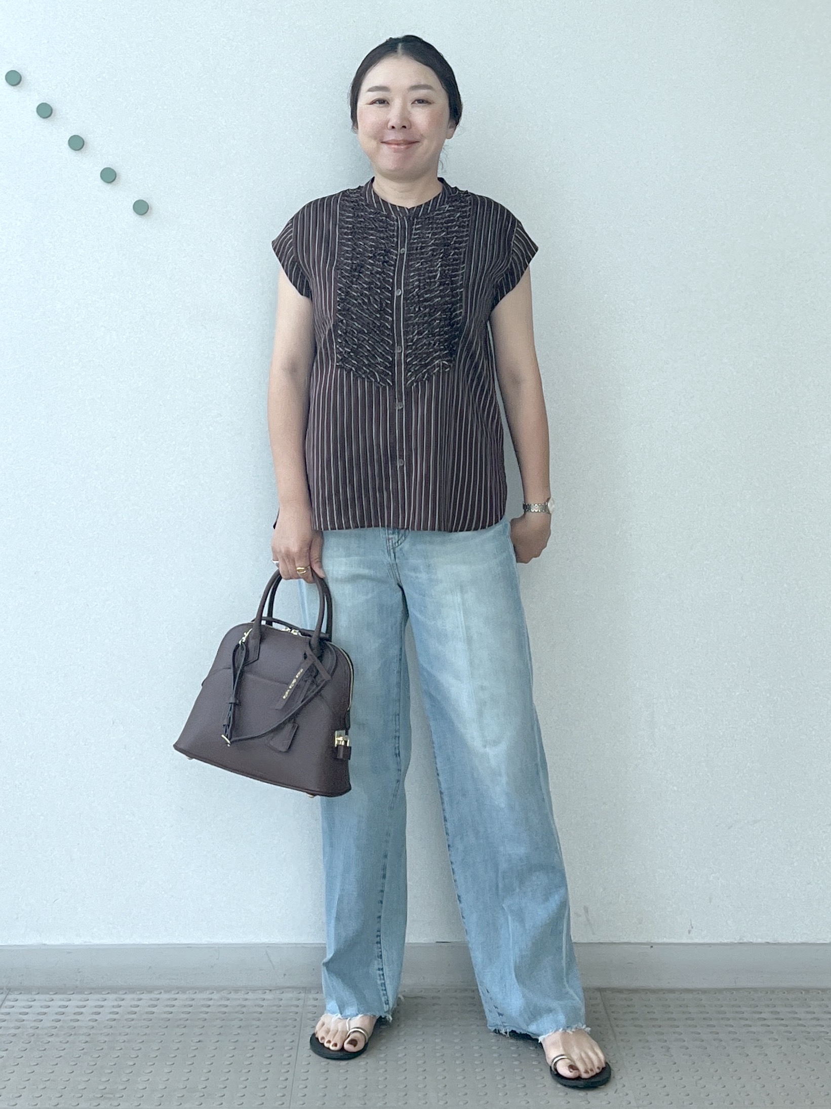 Soeさんの「DRESSTERIOR｜ストライプフレンチスリーブフリルブラウス」を使ったコーディネート