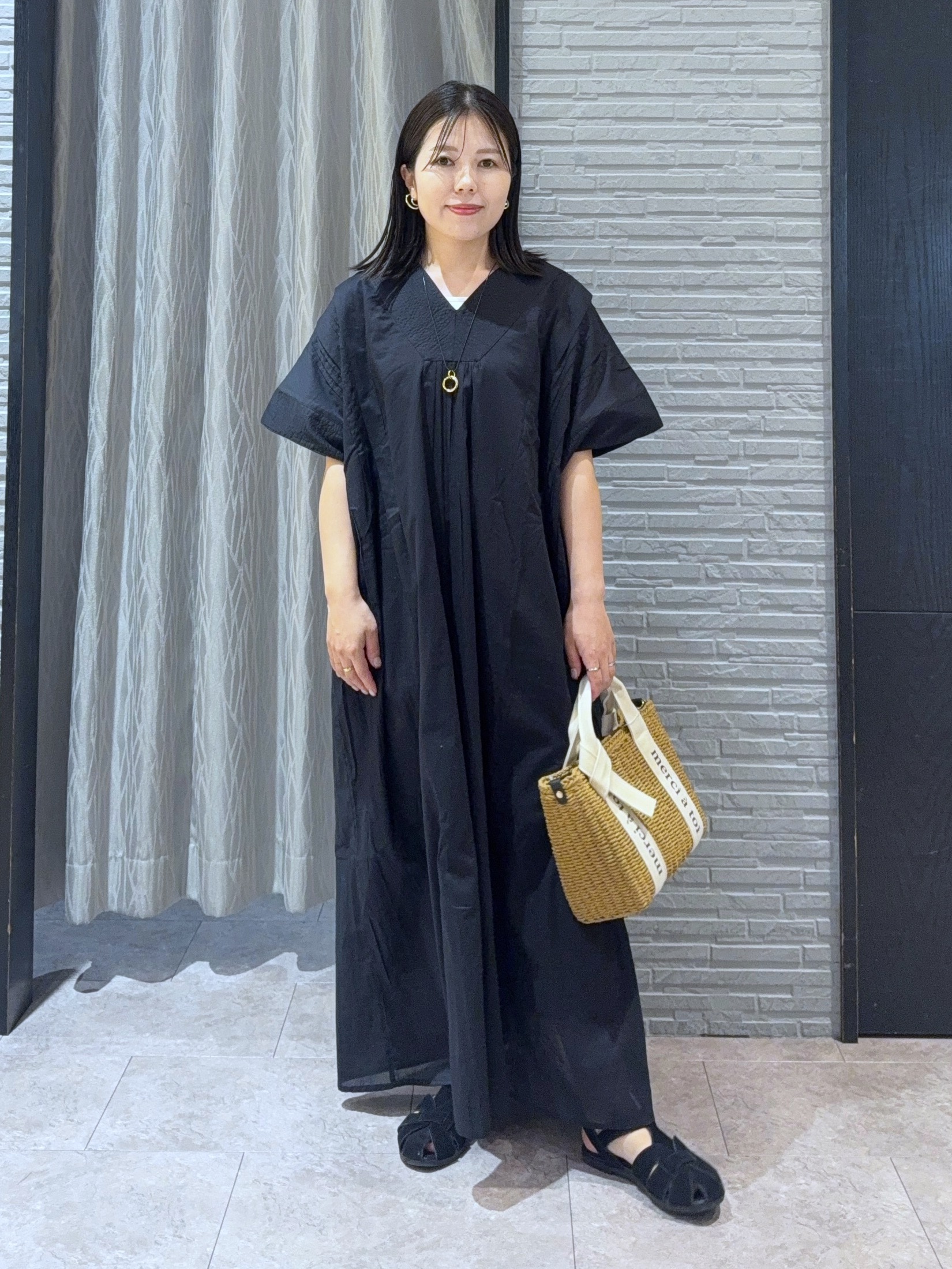 chさんの「THE SHOP TK｜ゆるラク カフタン風ロングワンピース」を使ったコーディネート