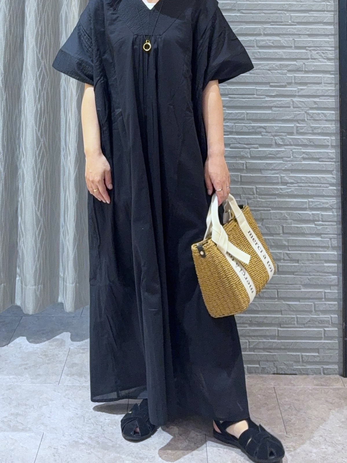 chさんの「THE SHOP TK｜ゆるラク カフタン風ロングワンピース」を使ったコーディネート