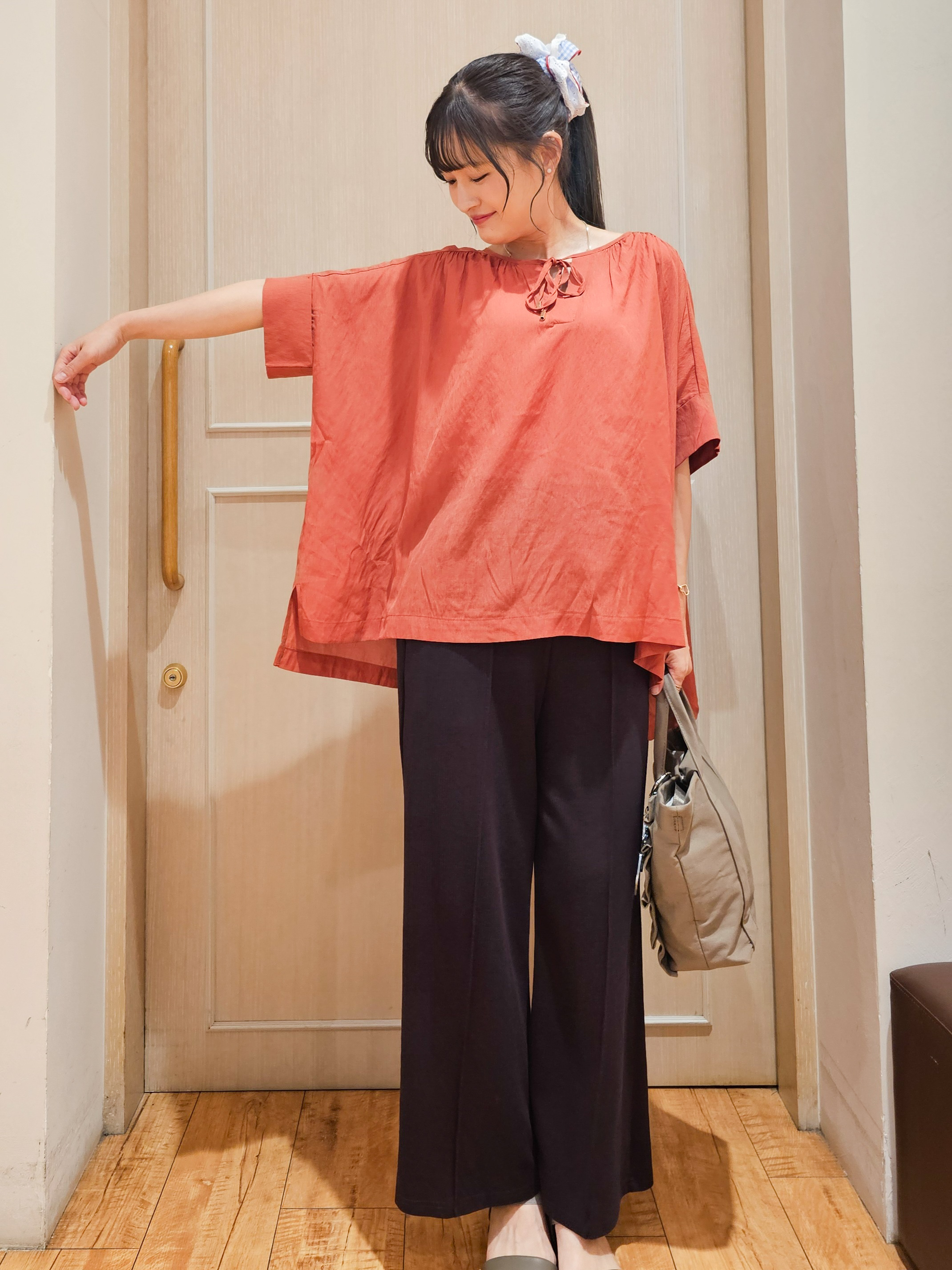 ゆゆさんの「SHOO･LA･RUE｜【2点セット】ポンチョ風ブラウス＆タンクトップセット」を使ったコーディネート