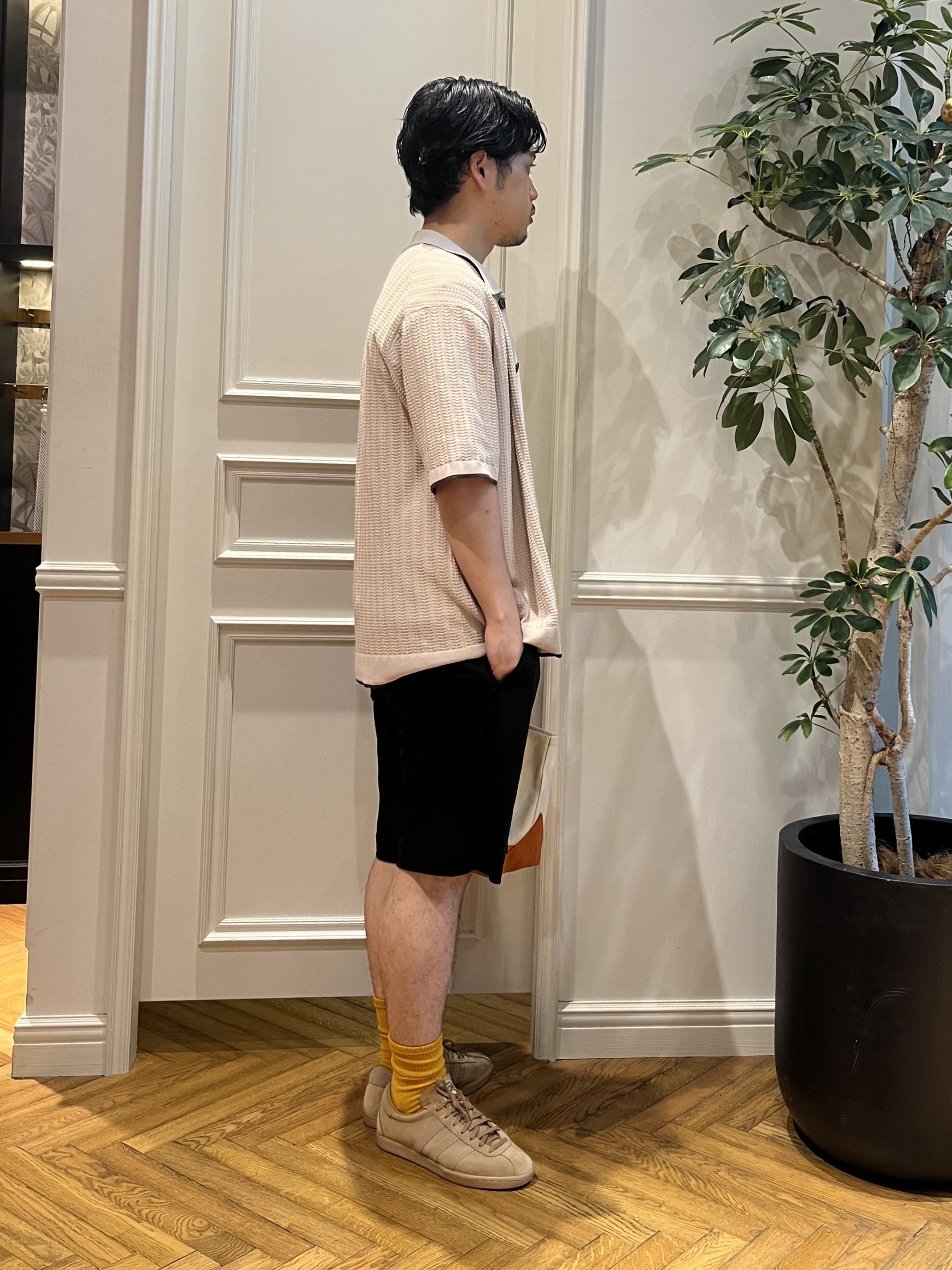Tokuさんの「DRESSTERIOR｜【Safari5月号掲載】ウォッシャブル キューバニットシャツ」を使ったコーディネート